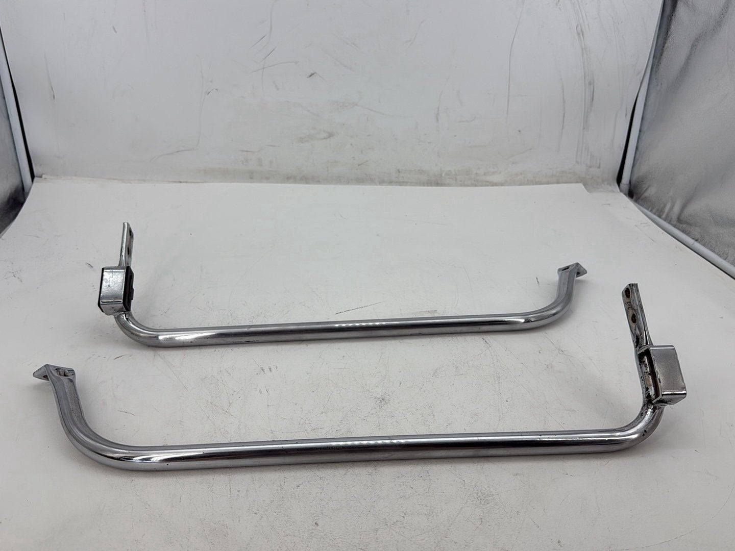 2007 Harley Street Glide Touring OEM Rear Left Right Saddlebag Guard Rails Bar