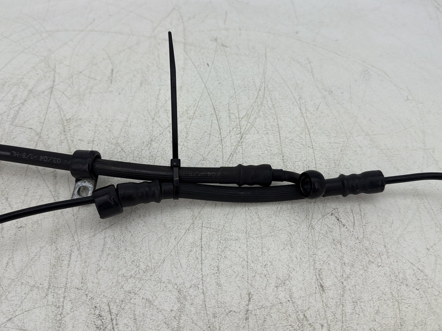 2004 Harley Dyna Super Glide FXDI OEM Front Brake Hose Line Pipe