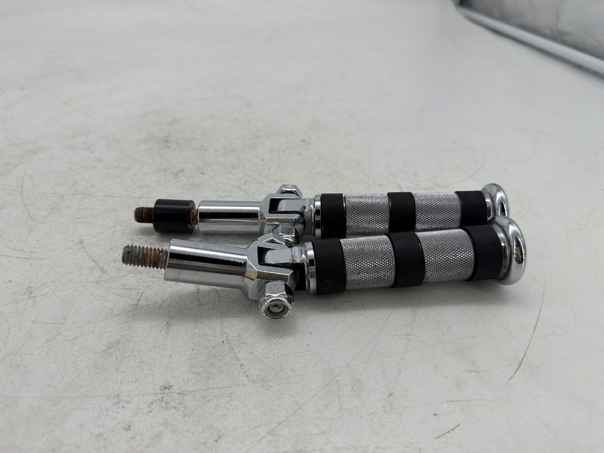2001 Harley Softail Deuce FXSTD OEM Passenger Left & Right Foot Pegs