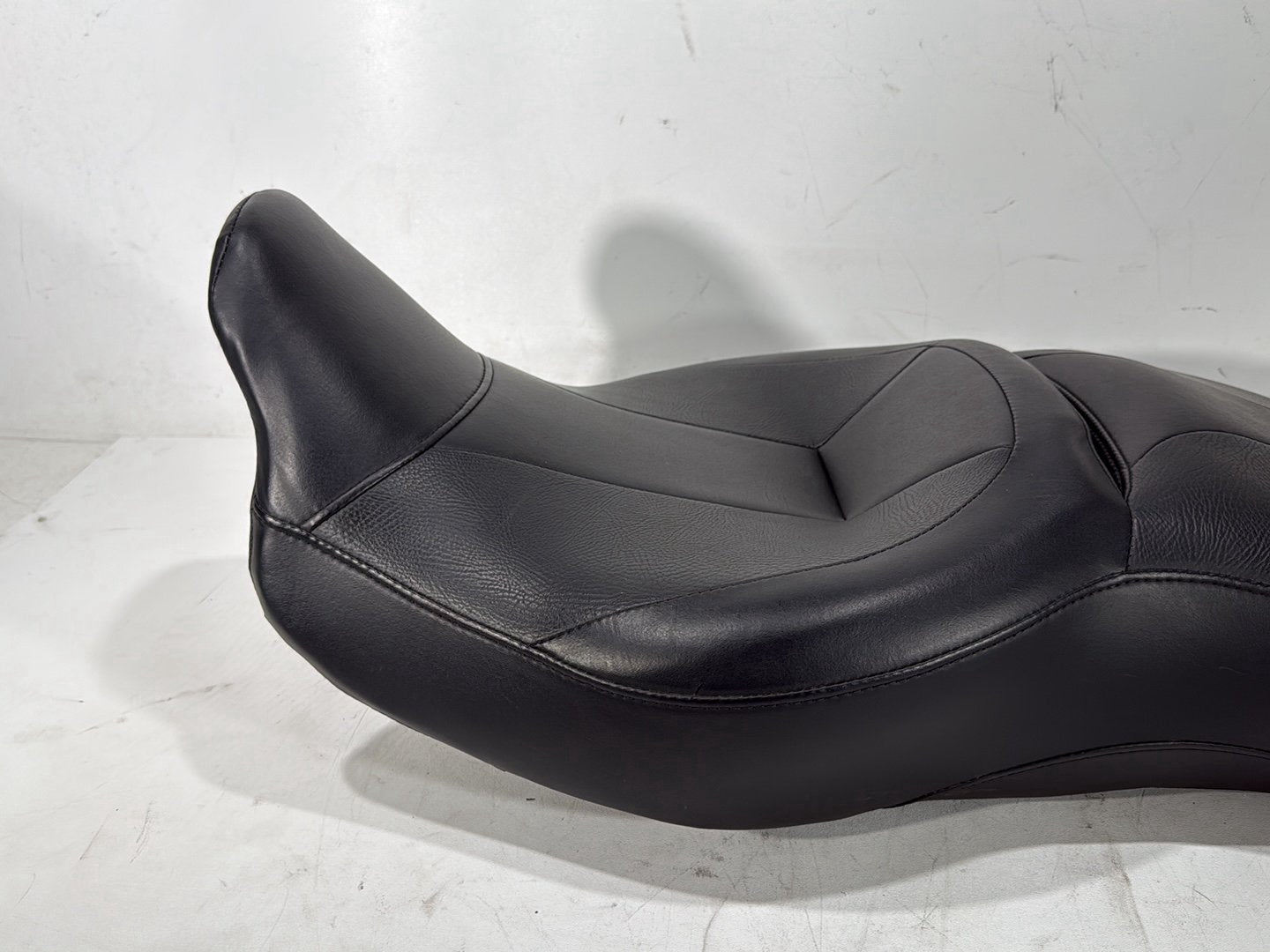 2010 Harley Street Glide Touring FLHX OEM Passenger Rider Driver Seat Saddle