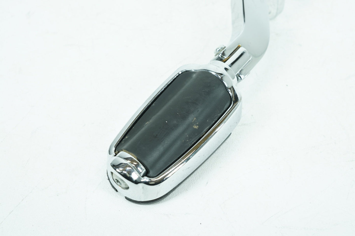 2008 - 2016 Harley-Davidson Touring CVO Road Glide Rear Passenger 1 Foot Peg Step Rest 49036-04A