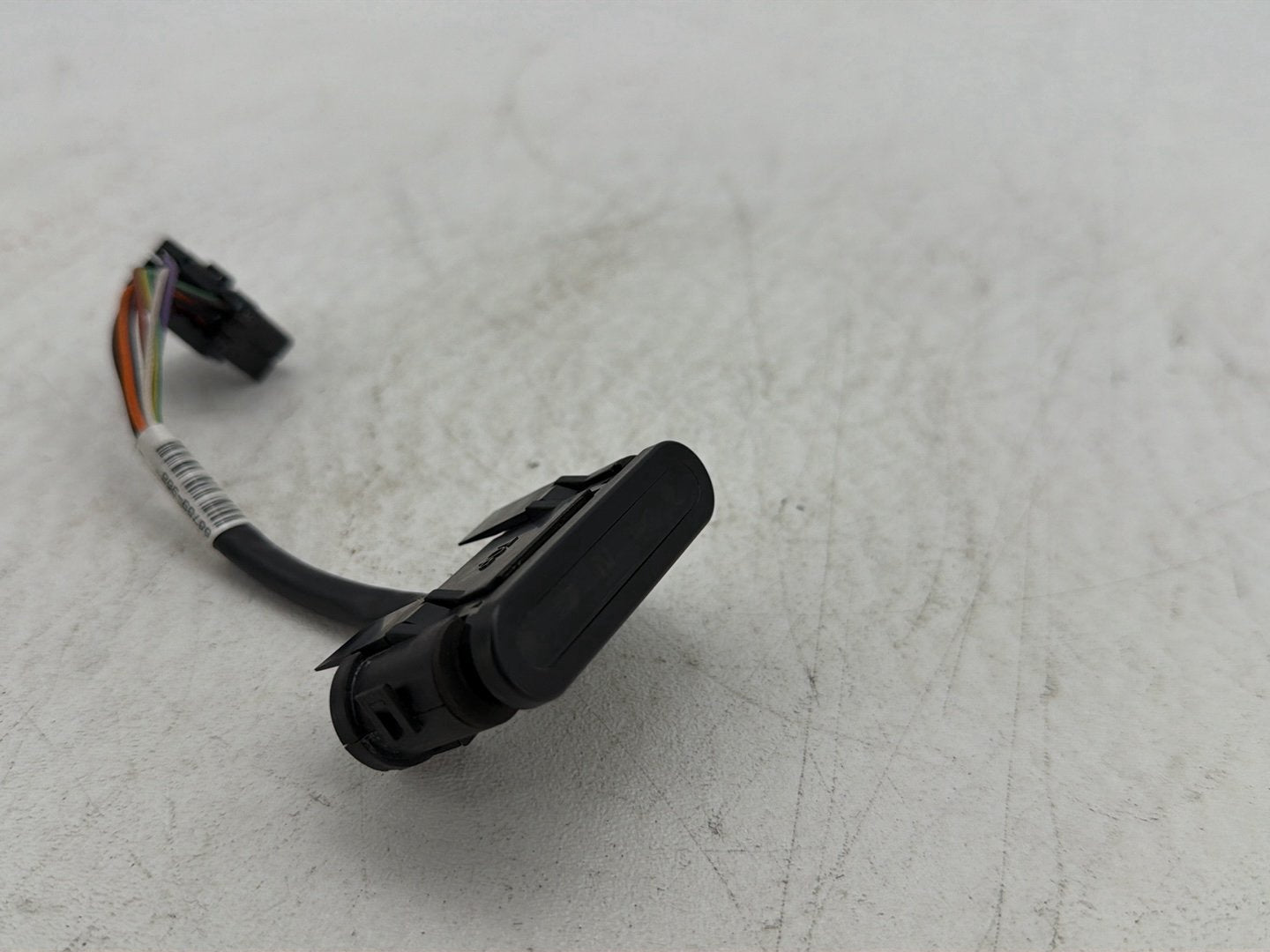 13 Harley Street Glide Touring FLHX OEM Dash Indicator Lamp Wire Plug 68789-96A
