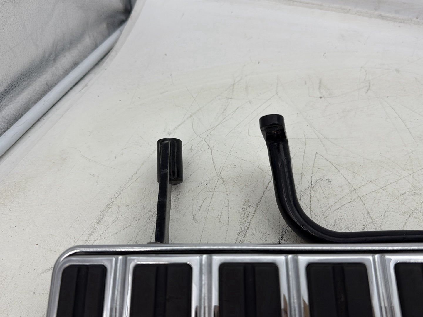 2007 Harley Touring FLHTC Electra Glide Classic OEM Left Right Driver & Pass Floorboard Foot Rest