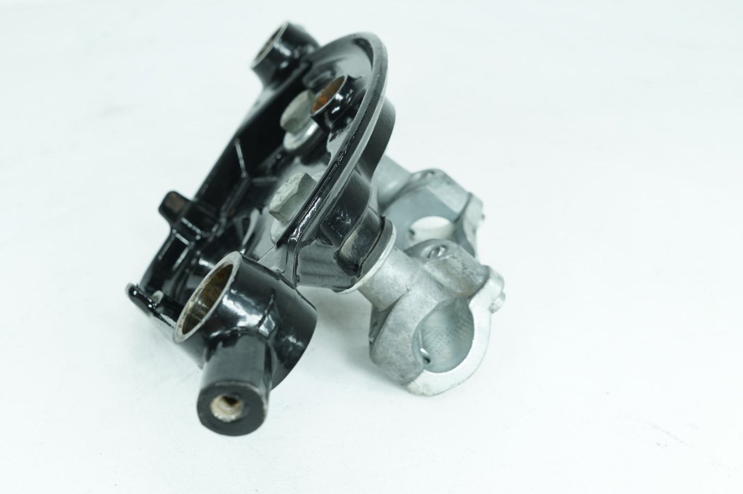 2012 - 2016 Harley-Davidson Touring Electra Glide Ultra Front Fork Upper Triple Tree Clamps 45435-10