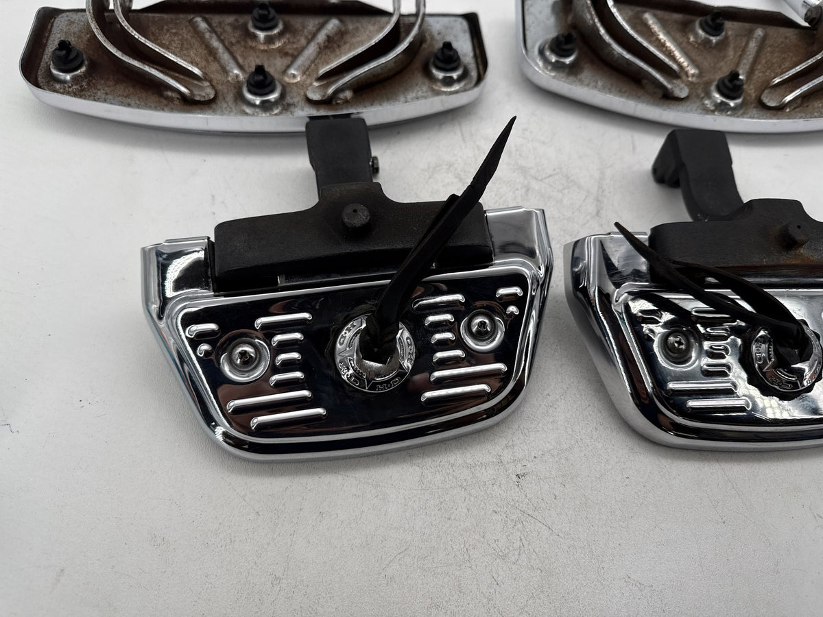 97 Harley Heritage Softail Classic Left Right Driver & Pass Floorboard Foot Rest