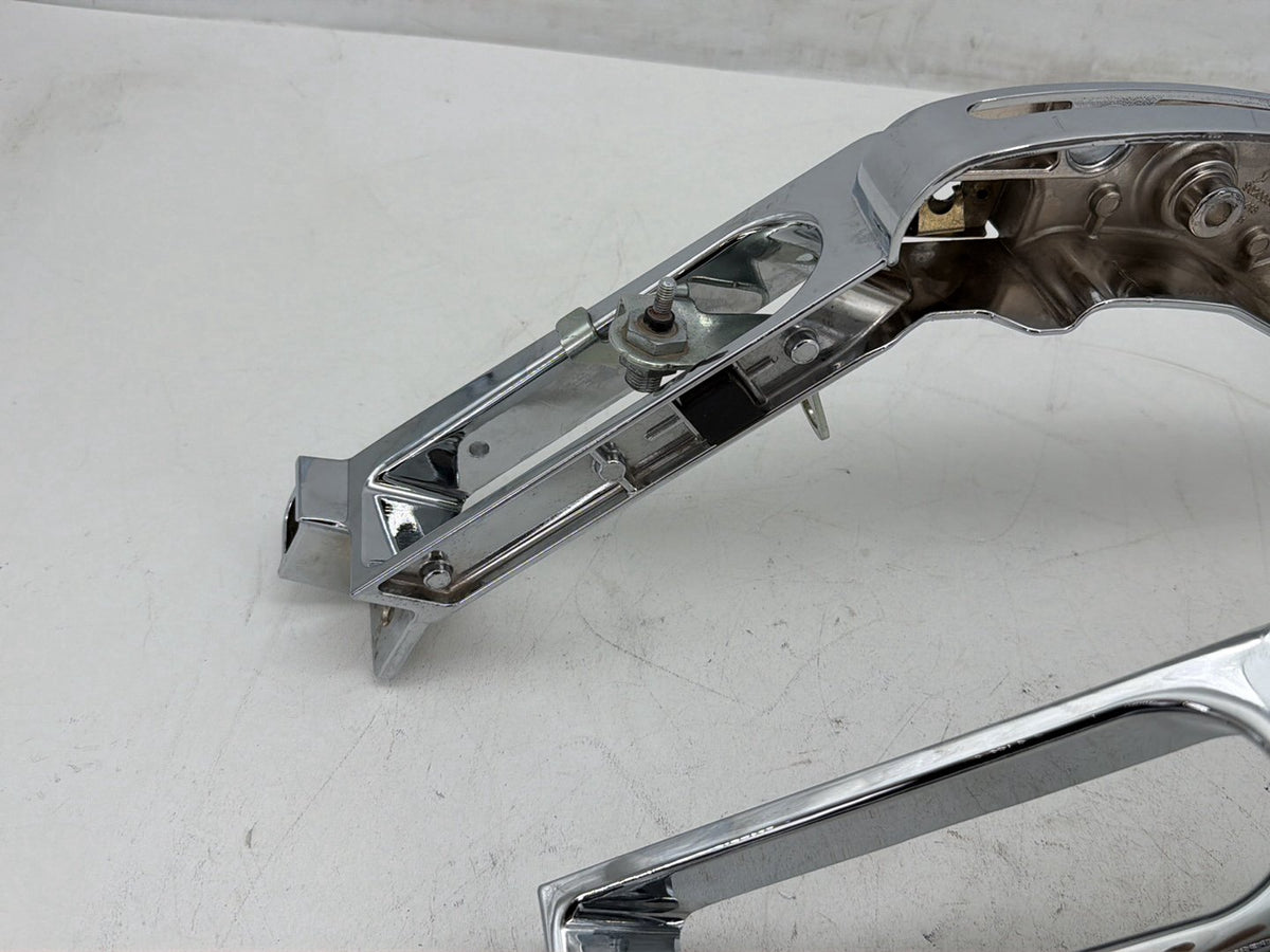 2014 Harley Street Glide Touring FLHXS OEM Left Right Saddlebag Fender Struts Brackets