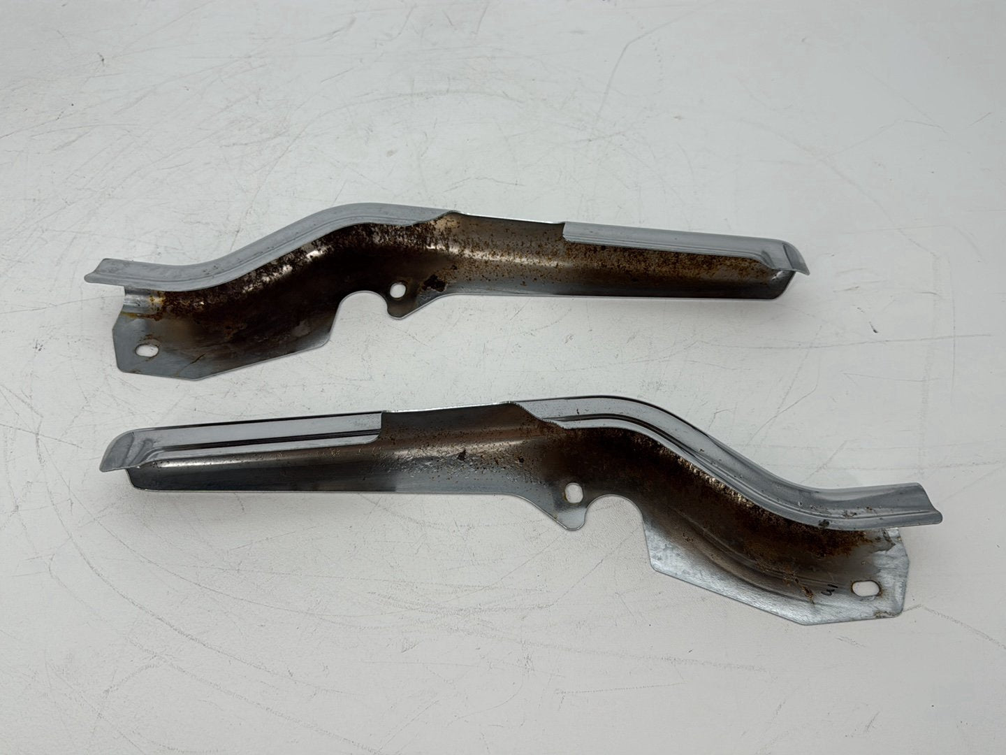 2008 Harley Touring FLHT Electra Glide OEM Left & Right Saddlebag Mount Brackets