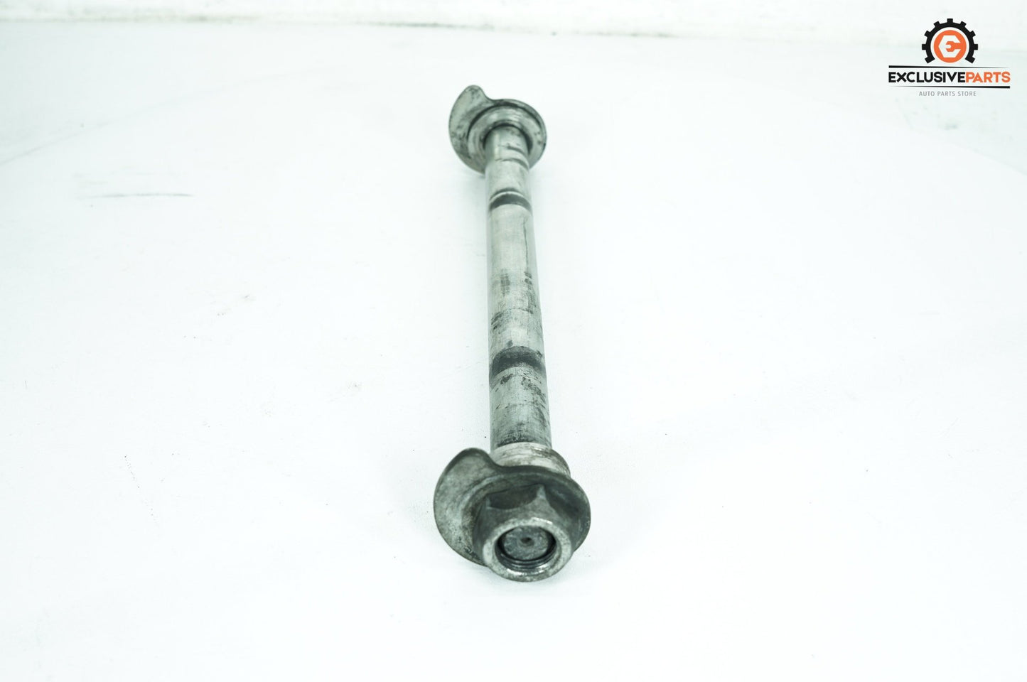 2007 - 2016 Harley-Davidson Touring Street Glide Rear Wheel Axle Bolt Shaft 41056-09