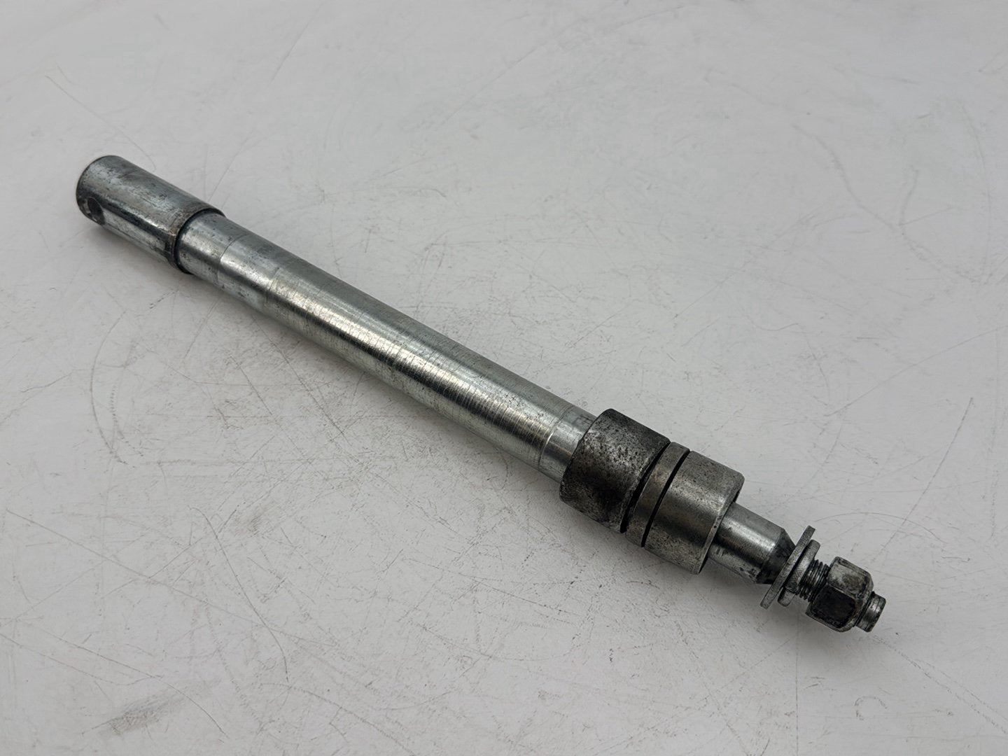 1999 - 2006 Harley-Davidson Touring Electra Glide Classic Front Wheel Axle Bolt Shaft 43364-00