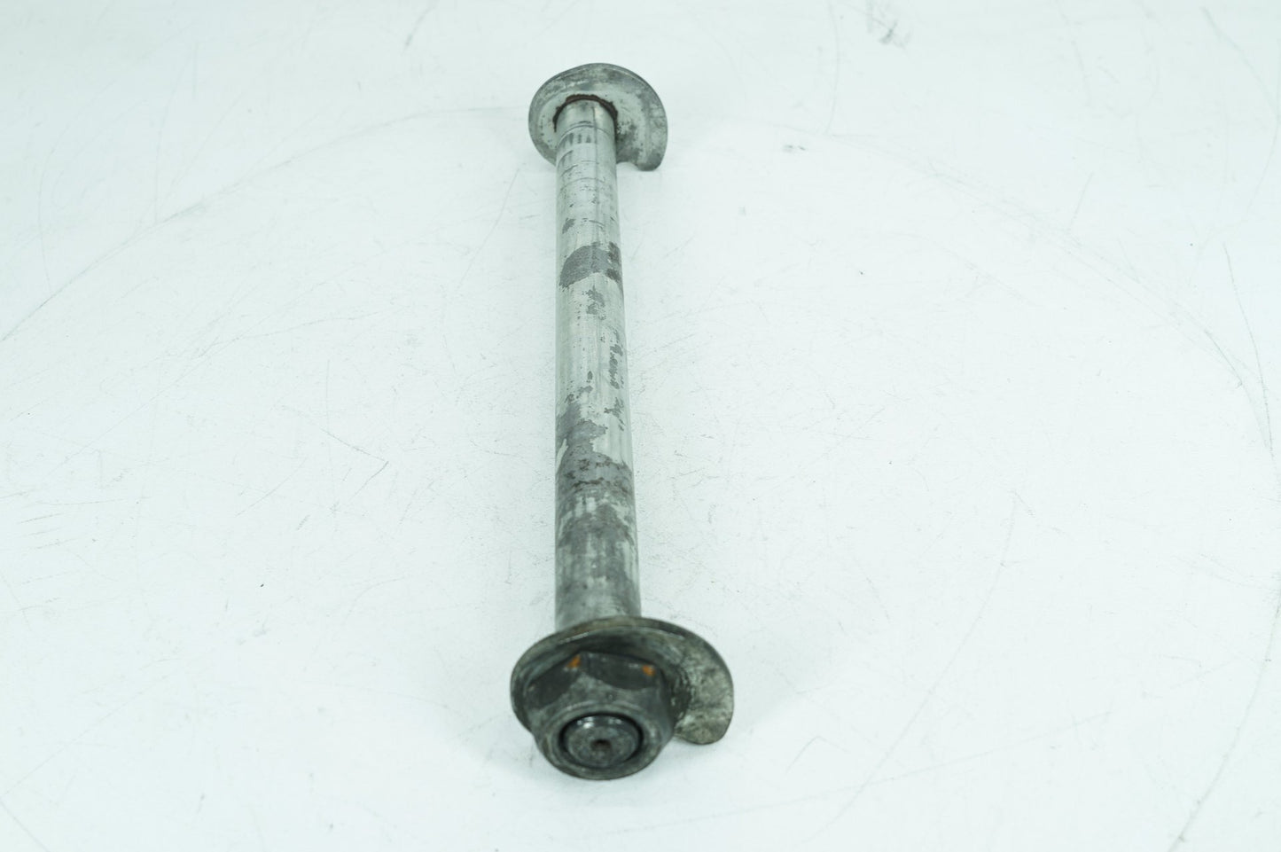 2007 - 2012 Harley-Davidson Touring Electra Glide Classic Rear Wheel Axle Bolt Shaft 41056-09