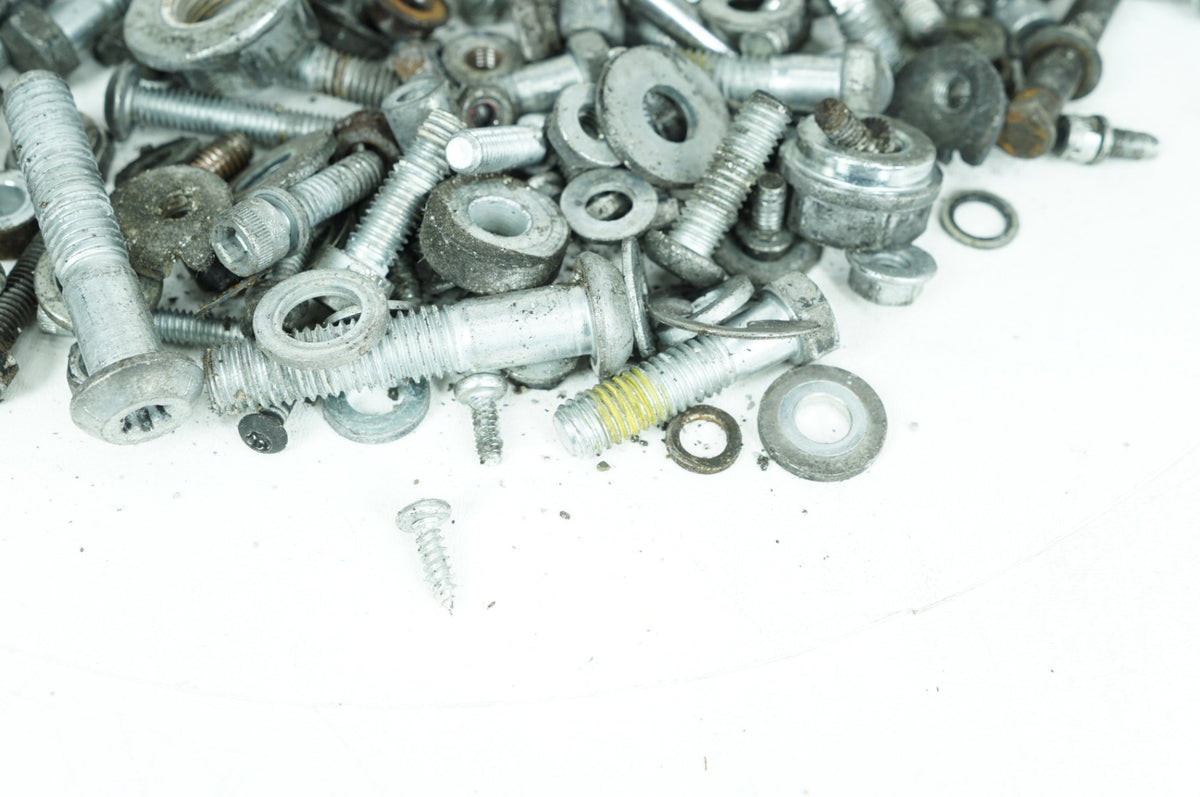 2016 Harley-Davidson Sportster XL883 - Hardware Bolts Nuts & Brackets