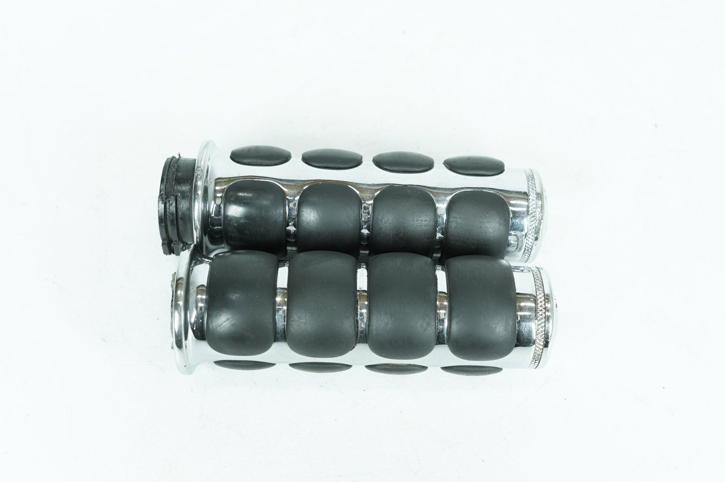 1999 - 2006 Harley-Davidson Softail Fat Boy Front Left Right Handgrip Hand Grips ISO Grips