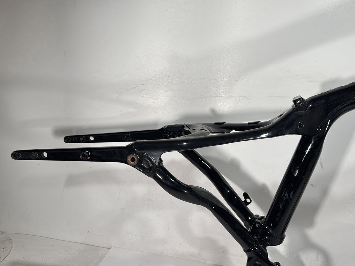 2009 Harley Sportster 883 Low XL883L OEM Body Main Frame Chassis CLN CLR