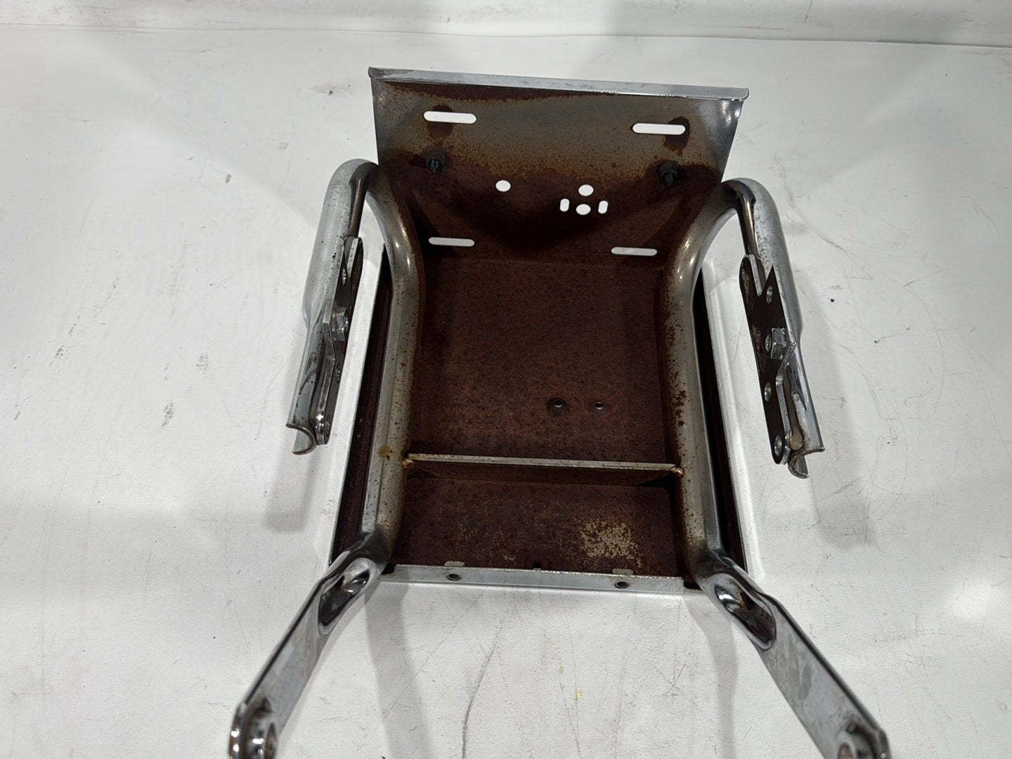 1996 Harley Electra Glide Touring FLHT OEM Rear Back Luggage Rack Storage Baggage Bar