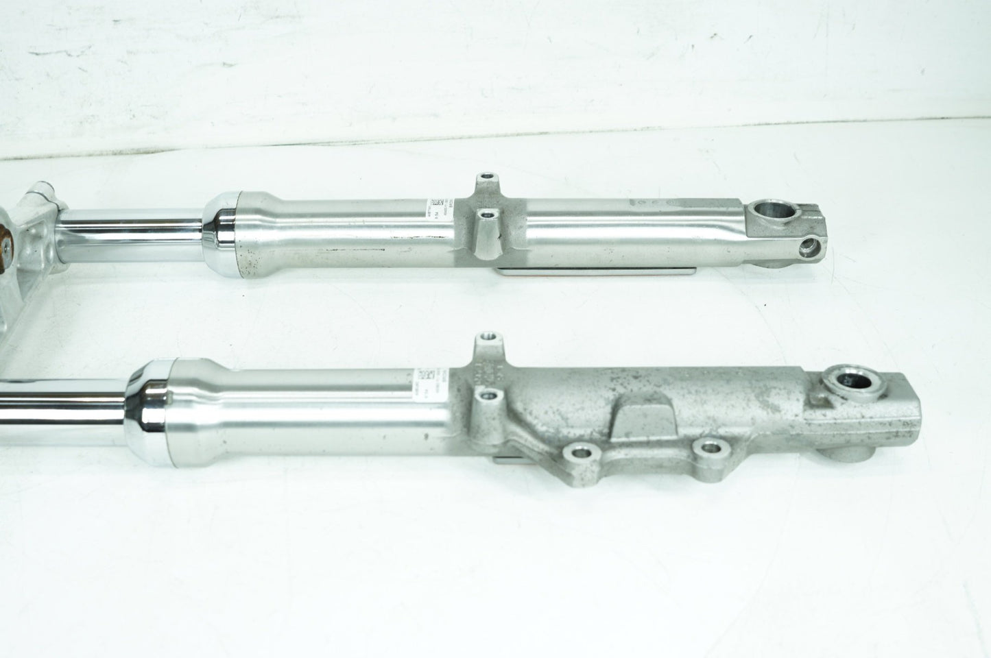 2004 - 2022 Harley-Davidson Sportster SuperLow Front Triple Tree Set & LH RH Fork Legs Sliders 46998-11