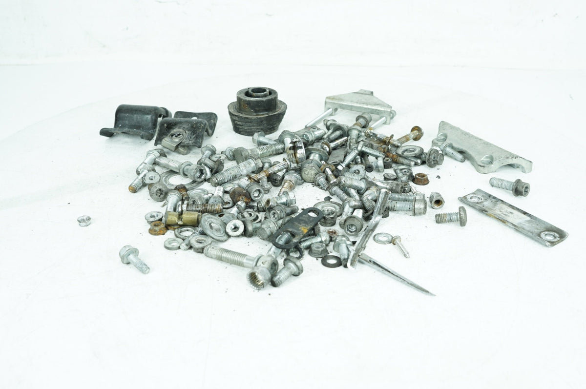 2010 Harley-Davidson Touring FLHX - Hardware Bolts Nuts & Brackets