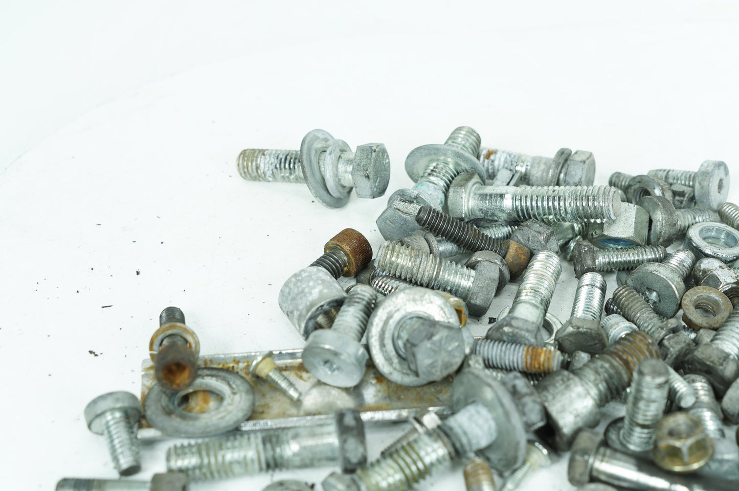 1999 - 2006 Harley-Davidson Touring Road King Hardware Bolts Nuts & Brackets