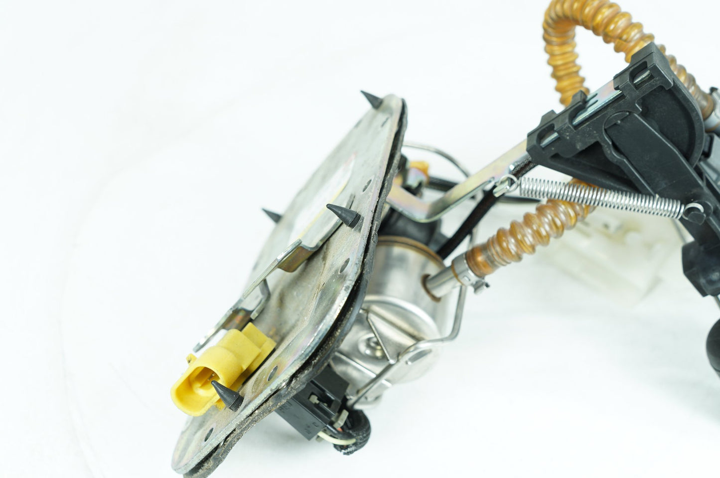 1999 - 2006 Harley-Davidson Softail Deluxe Gas Gasoline Fuel Petrol Pump Sending  	62897-01B