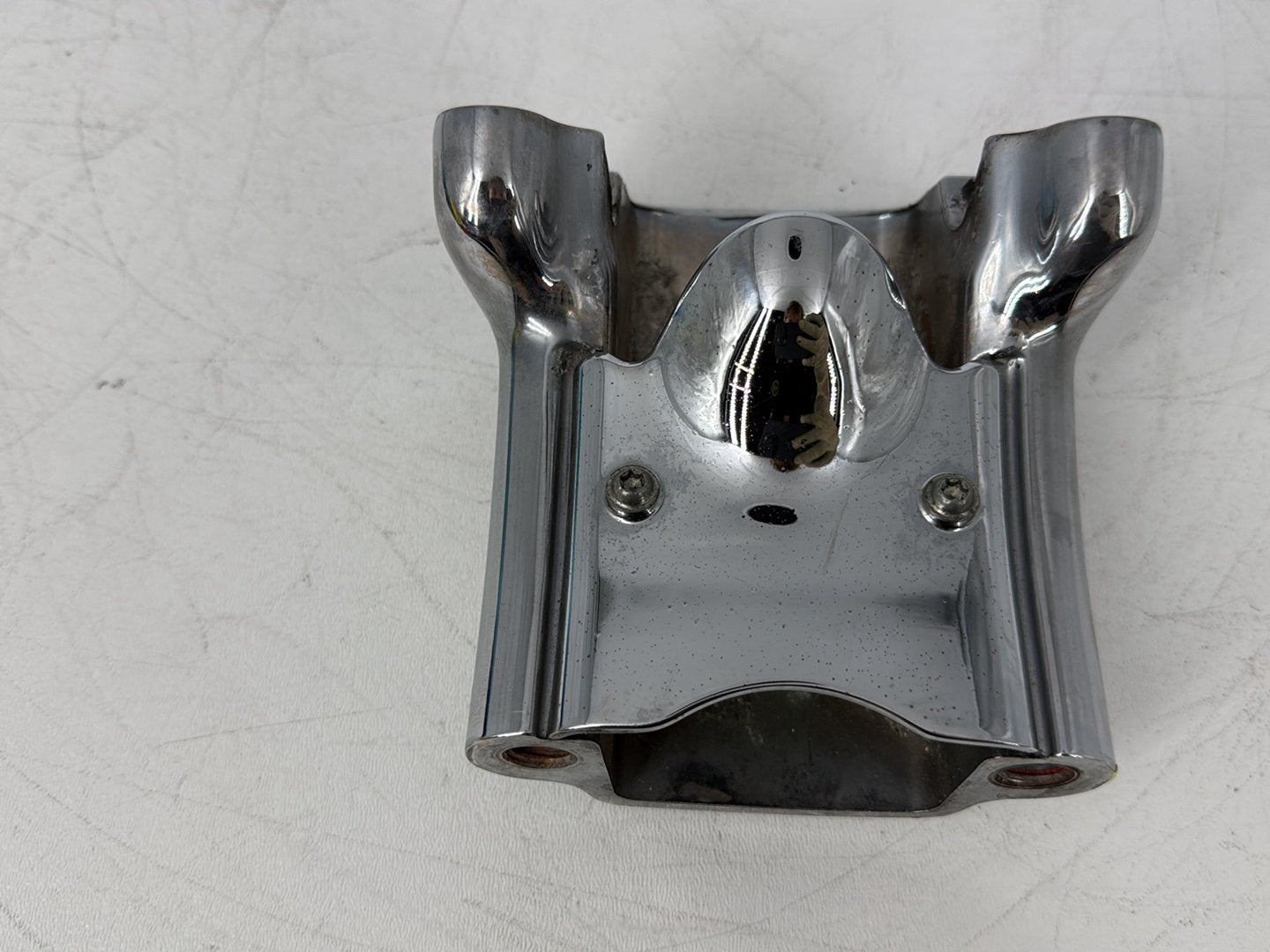 2005 Harley Sportster XL883C 883 Custom OEM Front Handlebar Riser Top Clamp Chrome