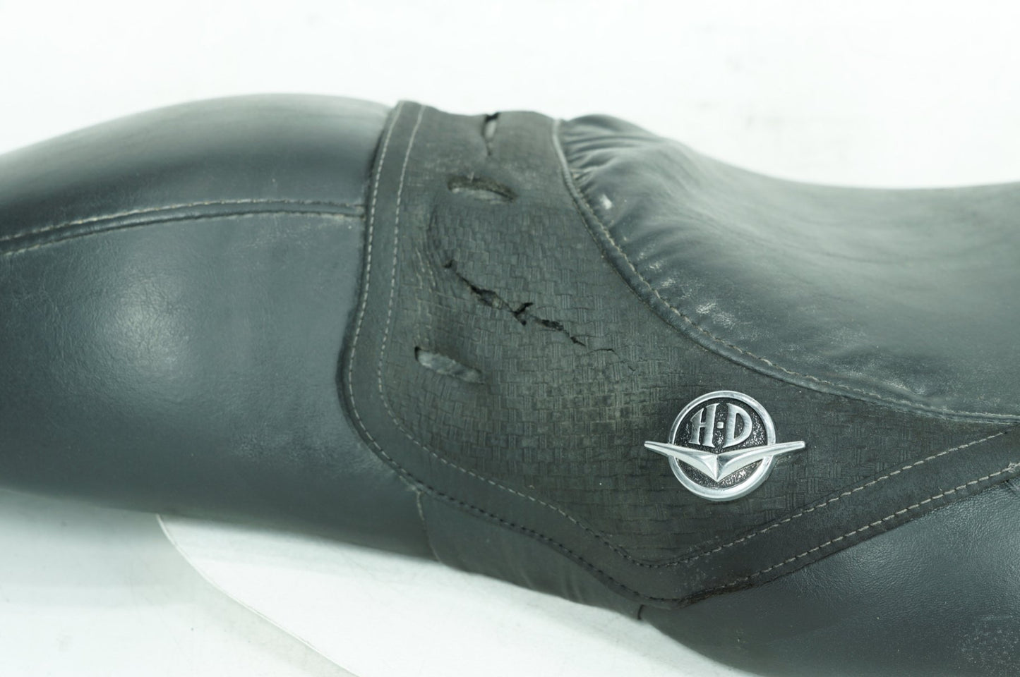 1999 - 2006 Harley-Davidson Touring Electra Glide Passenger Rider Driver Seat Saddle  	51704-05