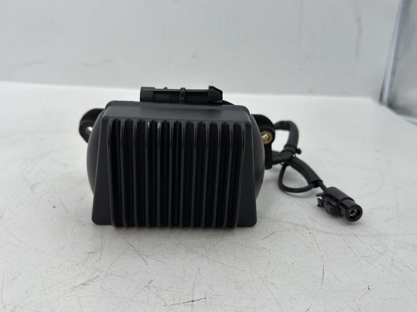 2005 Harley Touring FLHRCI Road King Classic OEM Voltage Regulator Rectifier