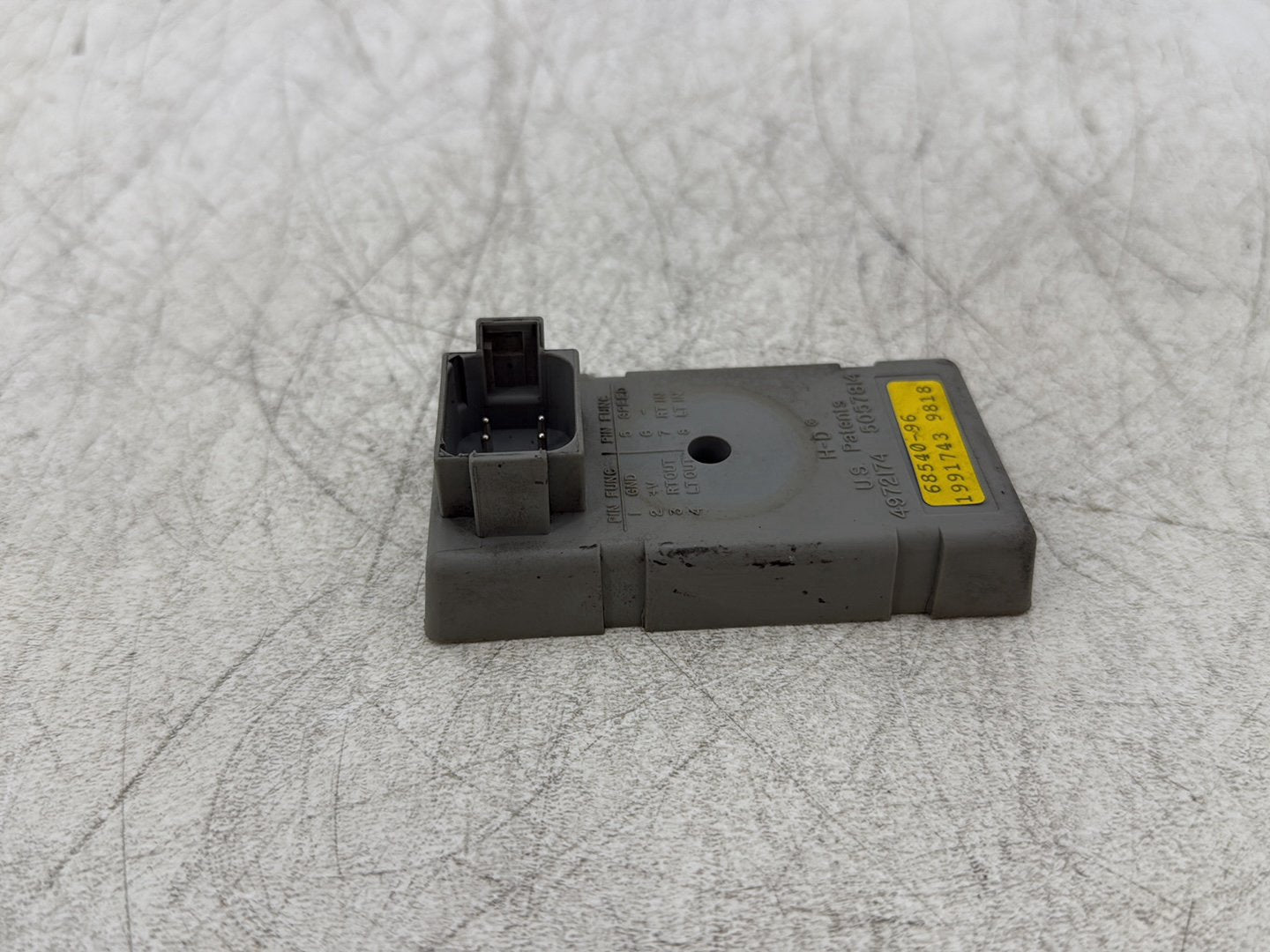 1998 Harley Touring FLHTCUI Electra Glide Ultra OEM Turn Signal Module Canceller TSM