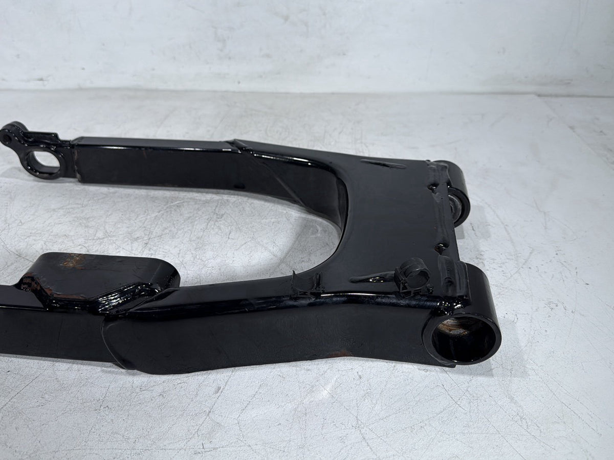 2007 Harley Electra Glide Touring Ultra OEM Rear Fork Swingarm Swing Arm