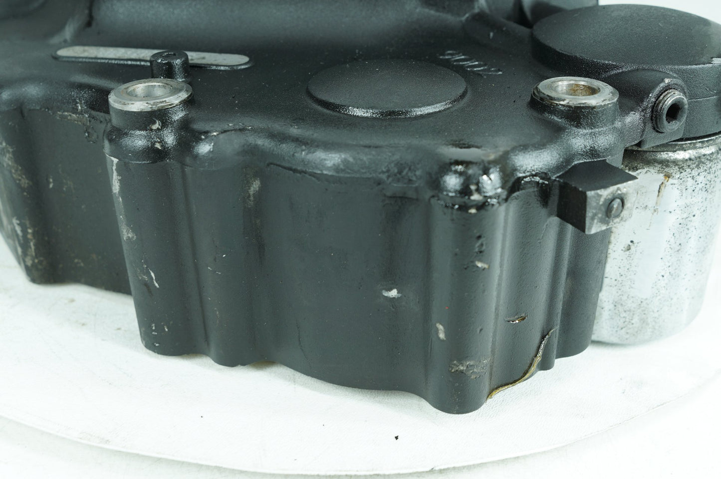 2000 - 2006 Harley-Davidson Softail Deuce Crankcase Shaft Engine Motor Cover 853567-C