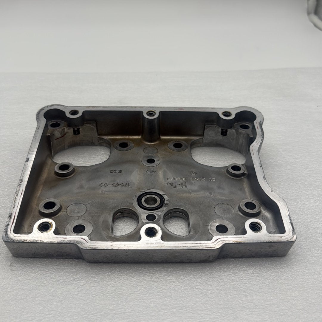 2007 - 2017 Harley-Davidson Dyna Street Bob Twin Cam Lower 1 Rocker Box 17543-99A 17543-99