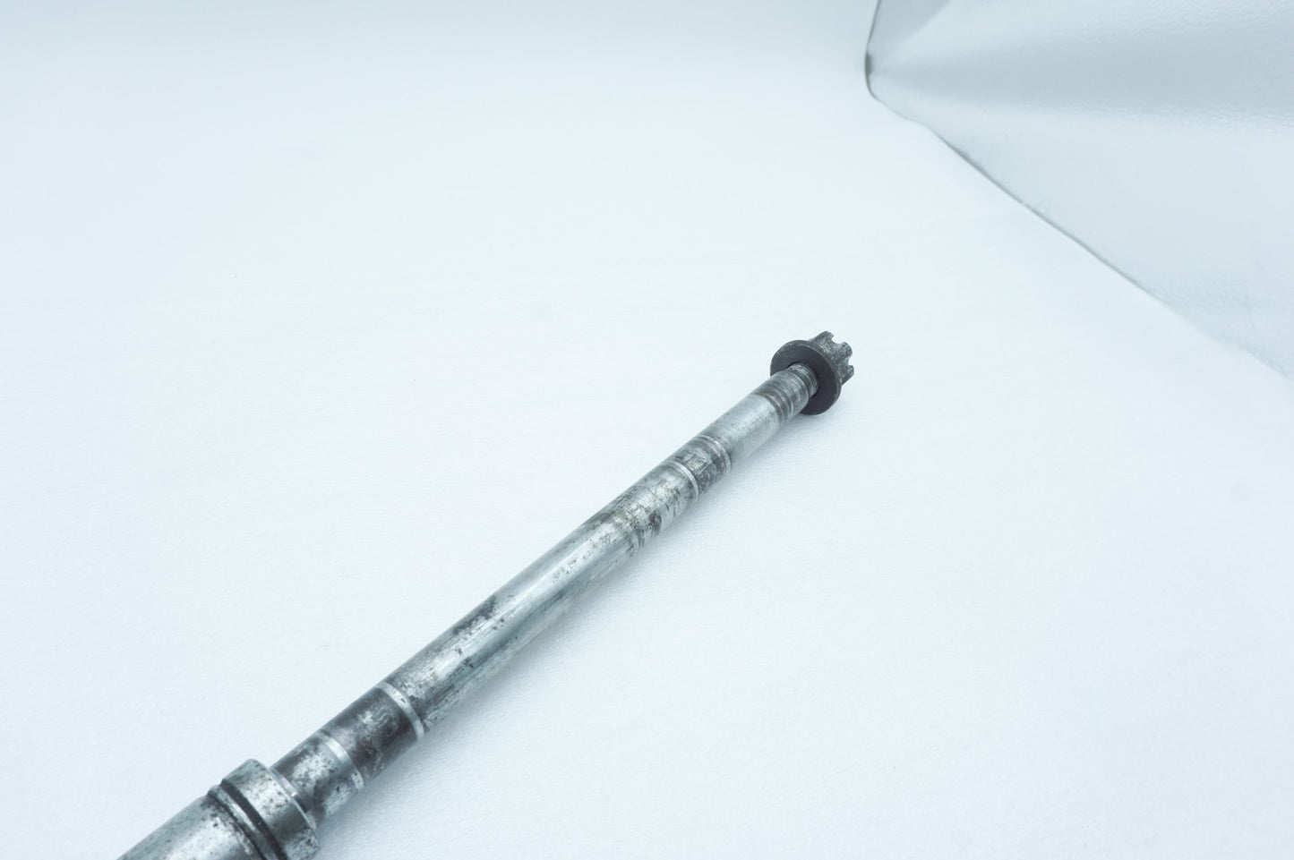 1999 - 2006 Harley-Davidson Touring Electra Ultra Rear Wheel Axle Bolt Shaft 41110-89