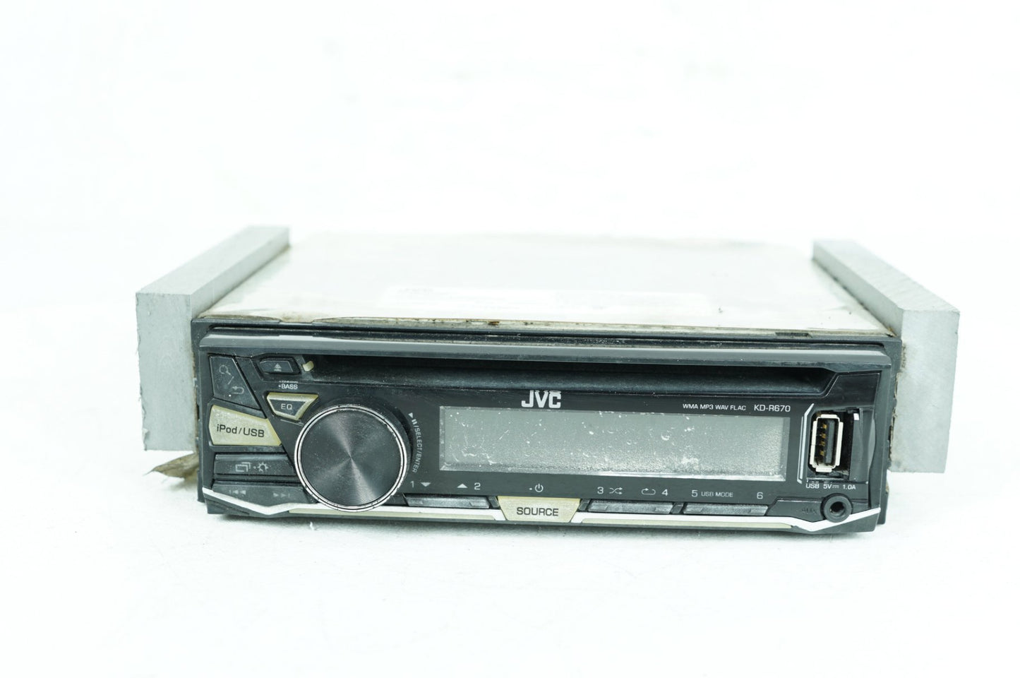 1999 - 2006 Harley-Davidson Touring Electra Glide CD Changer Radio Player KD-R670