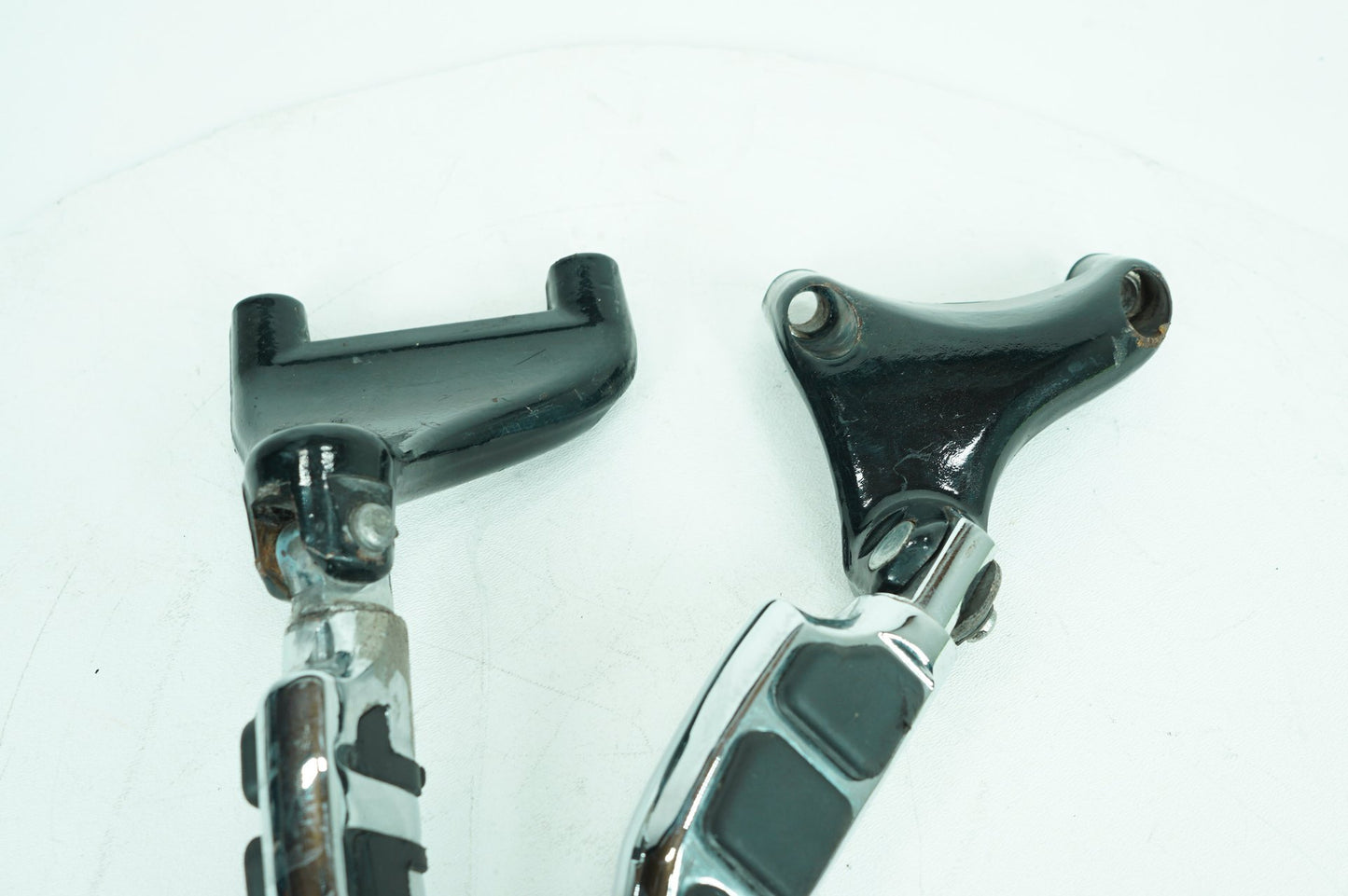 2004 - 2013 Harley-Davidson Sportster Custom Passenger Left & Right Foot Pegs 49314-04