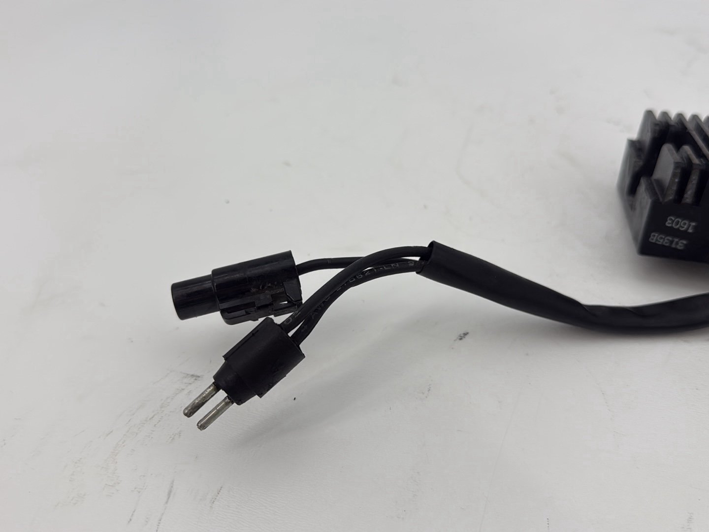 2003 Harley Sportster XL1200C 1200 Custom Anniversary OEM Voltage Regulator Rectifier