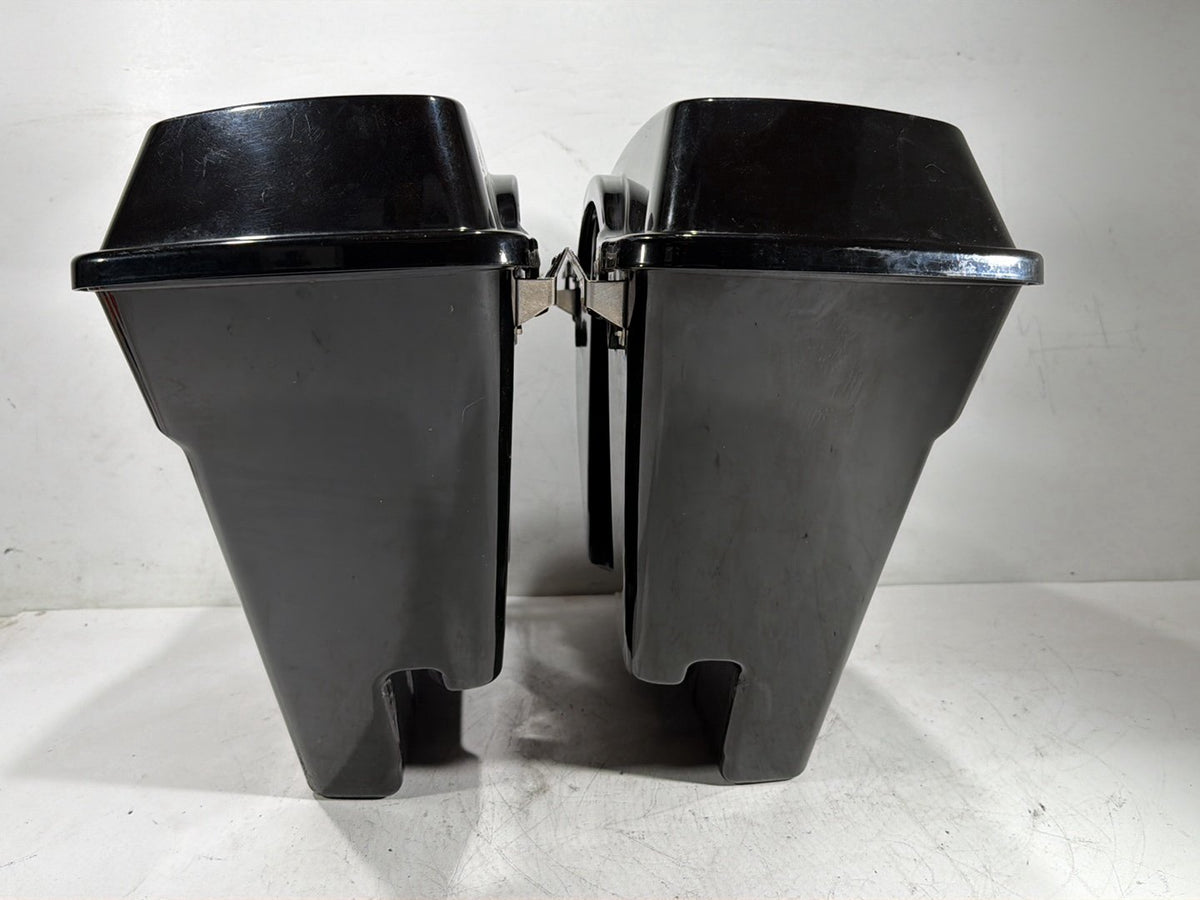 2010 Harley Road King Touring Classic OEM Left Right Saddlebags Luggage NOKey