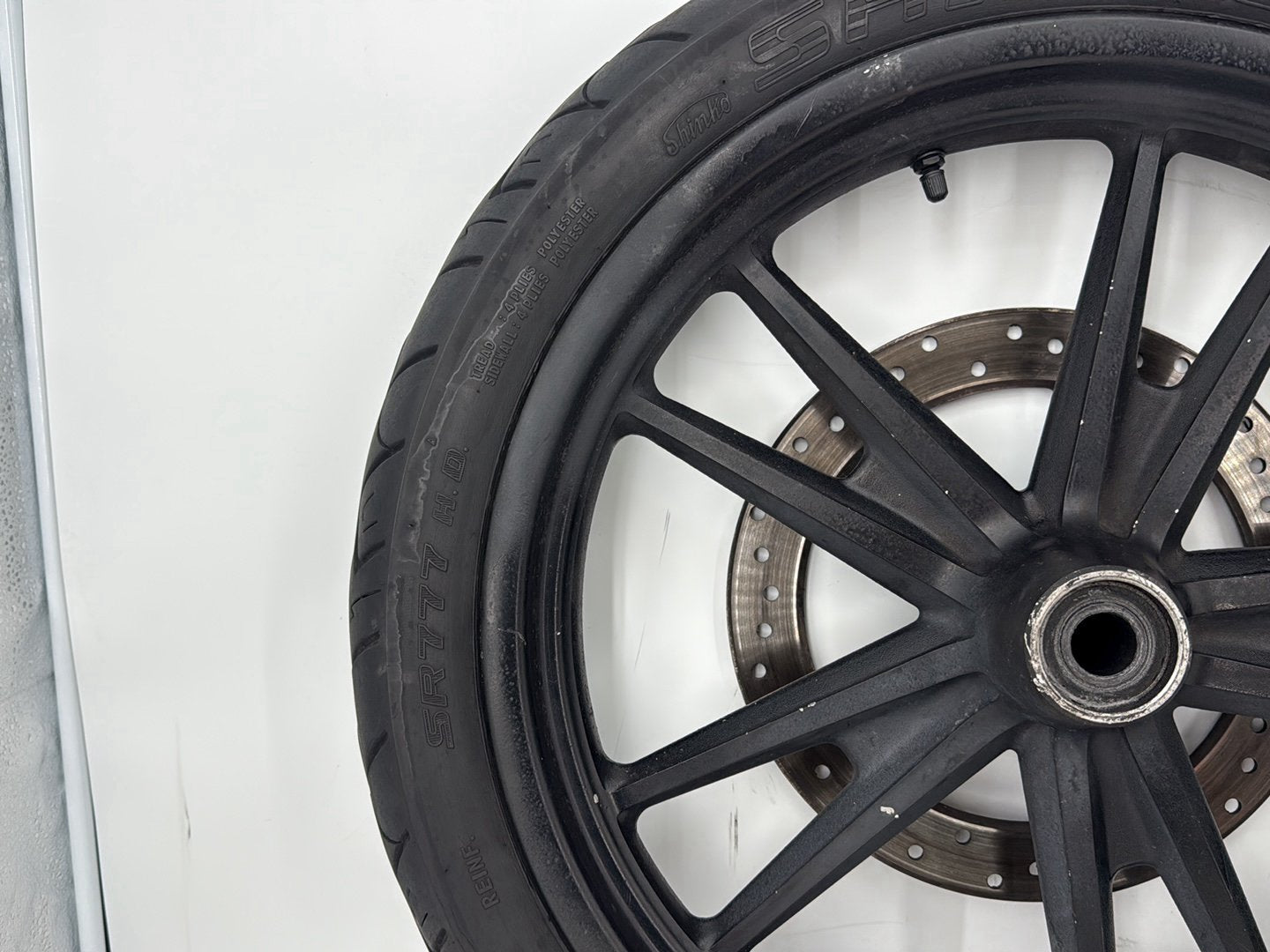2007 - 2012 Harley-Davidson Dyna Super Glide Front Wheel Rim Tire  	40973-08