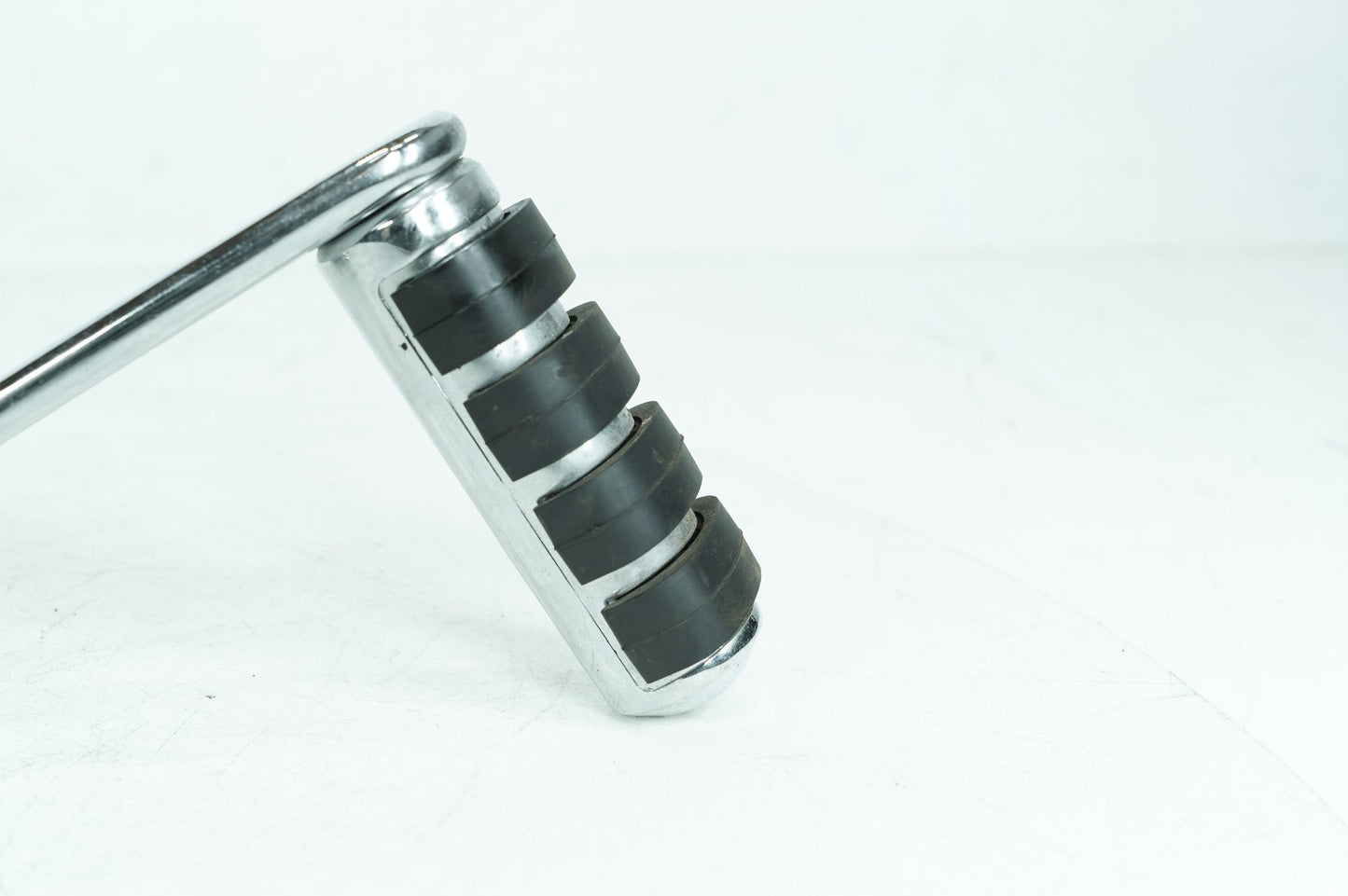 2007 - 2011 Harley-Davidson Touring Electra Glide Classic Rear Passenger 1 Foot Peg Step Rest Kuryakyn