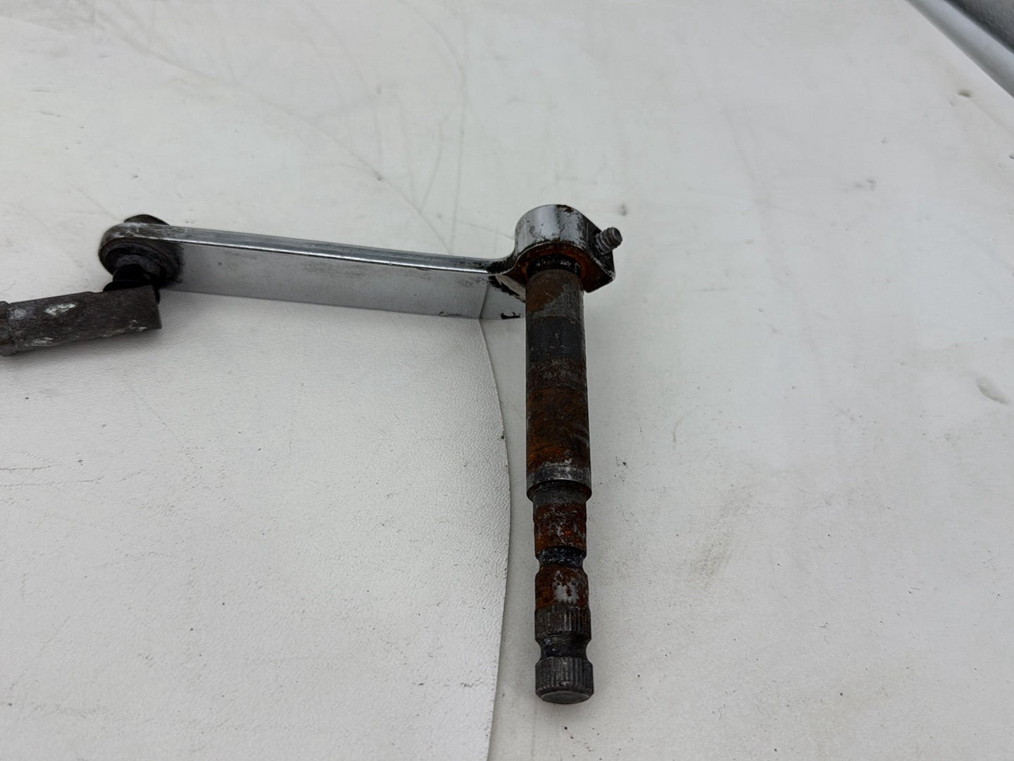 2005 Harley Road Glide Touring FLTRI OEM Gear Shifter Lever w/ Rod linkage