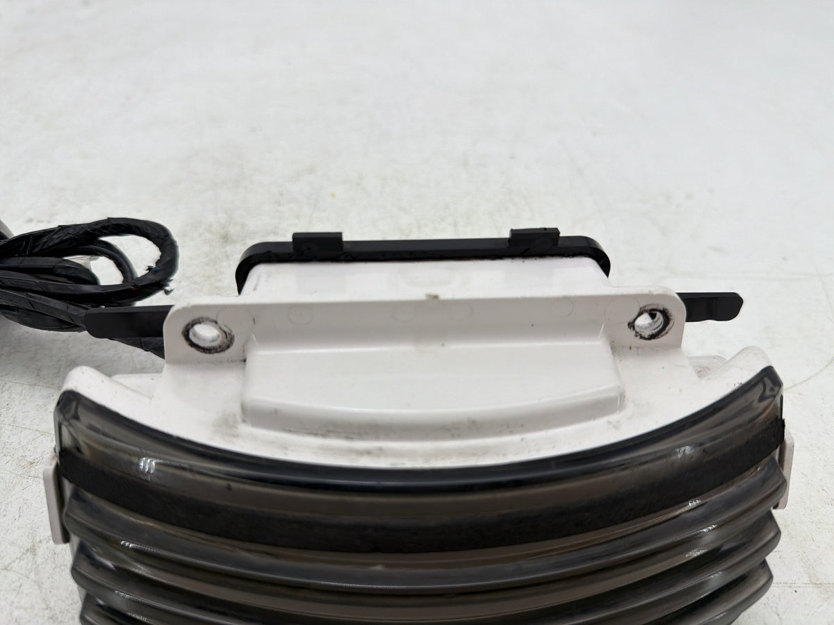 2012 Harley Street Glide Touring FLHX Rear Fender Tip Stop Brake Light 69375-10