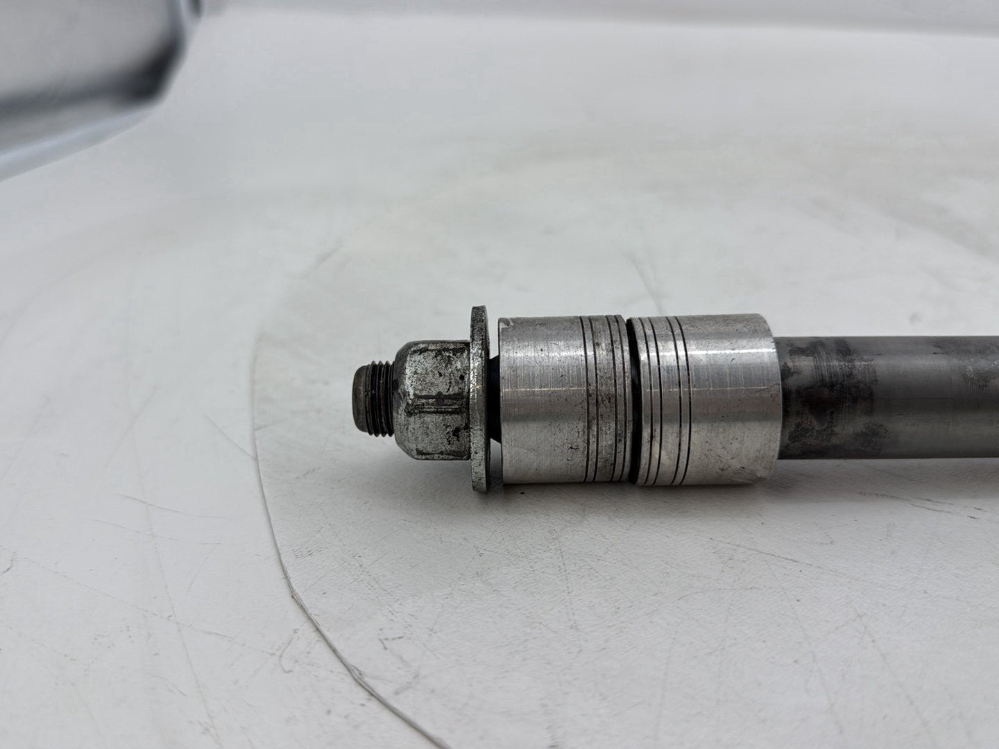 2008 Harley Electra Glide Touring Ultra FLHTCUI OEM Front Wheel Axle Bolt Shaft