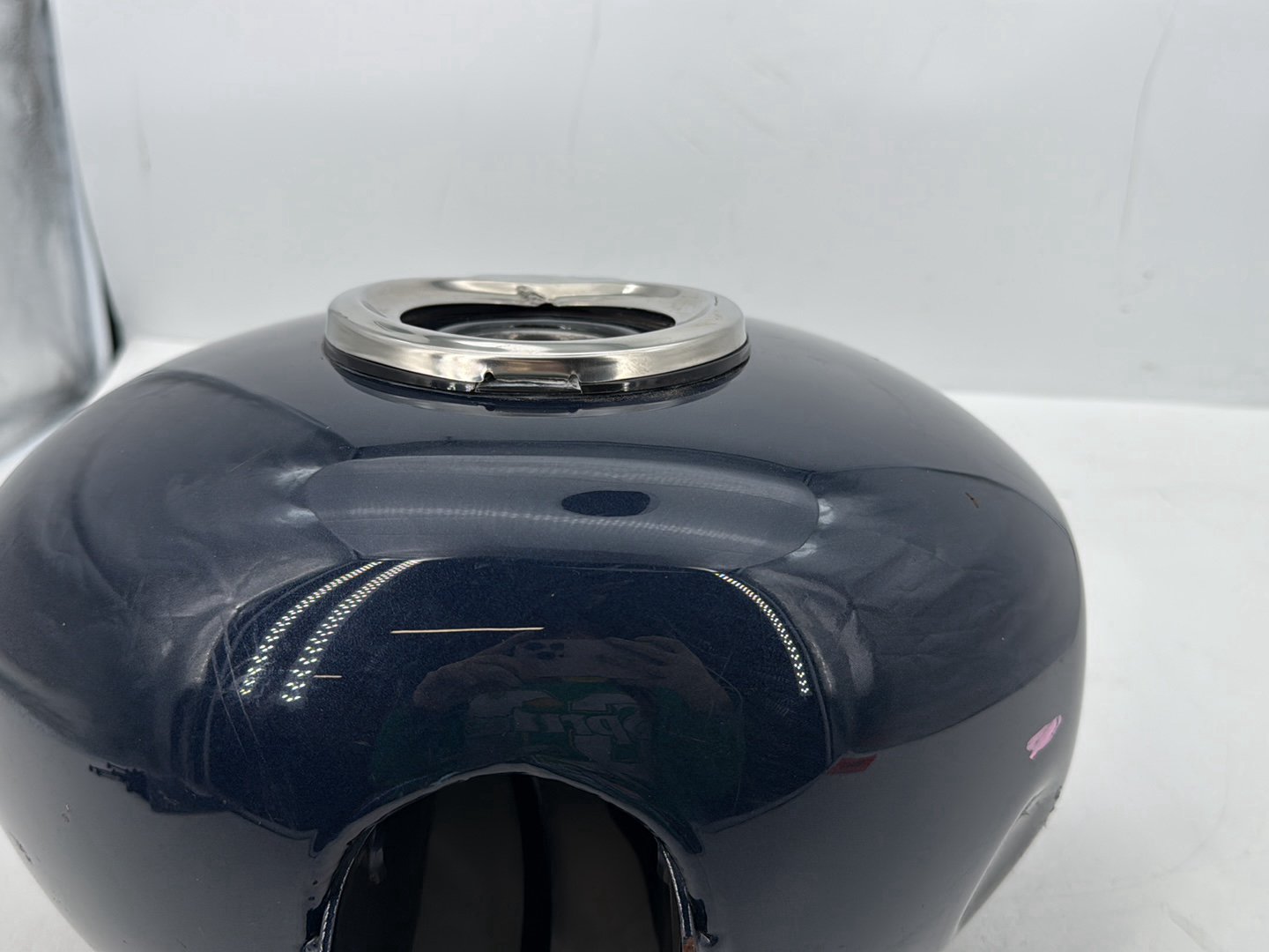 2009 Harley Sportster XL1200C 1200 Custom OEM Fuel Gas Tank Gasoline Reservoir