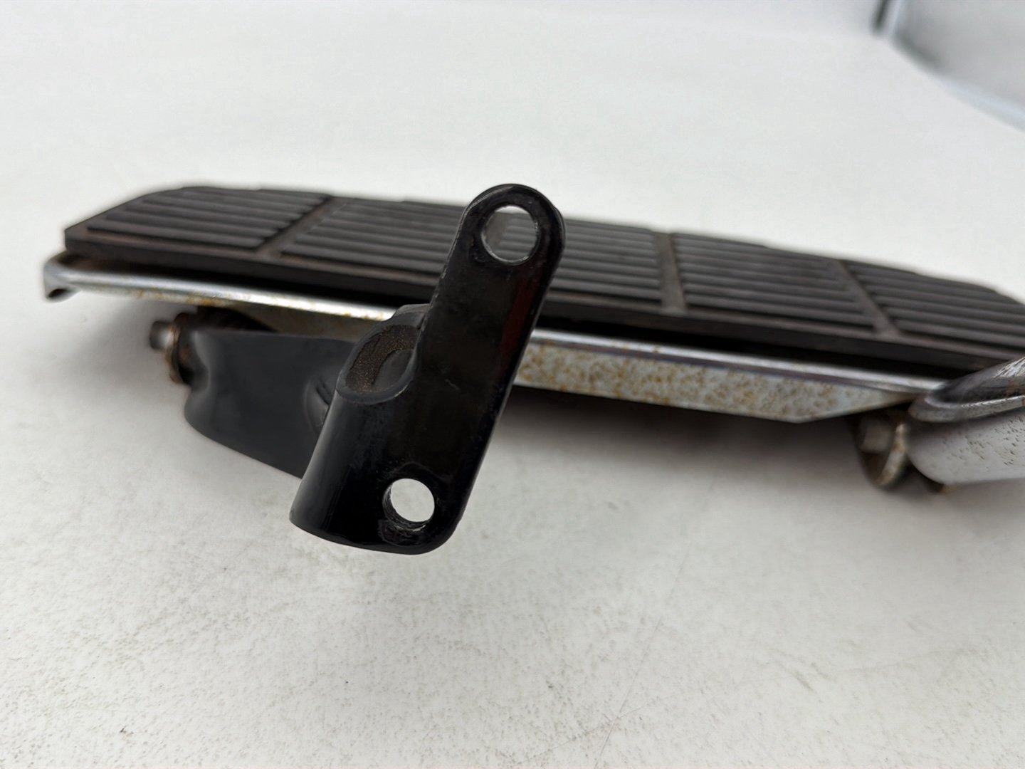 1986 - 1998 Harley-Davidson Softail Heritage Classic Left Driver 1 Floorboard Foot Rest 50614-91A