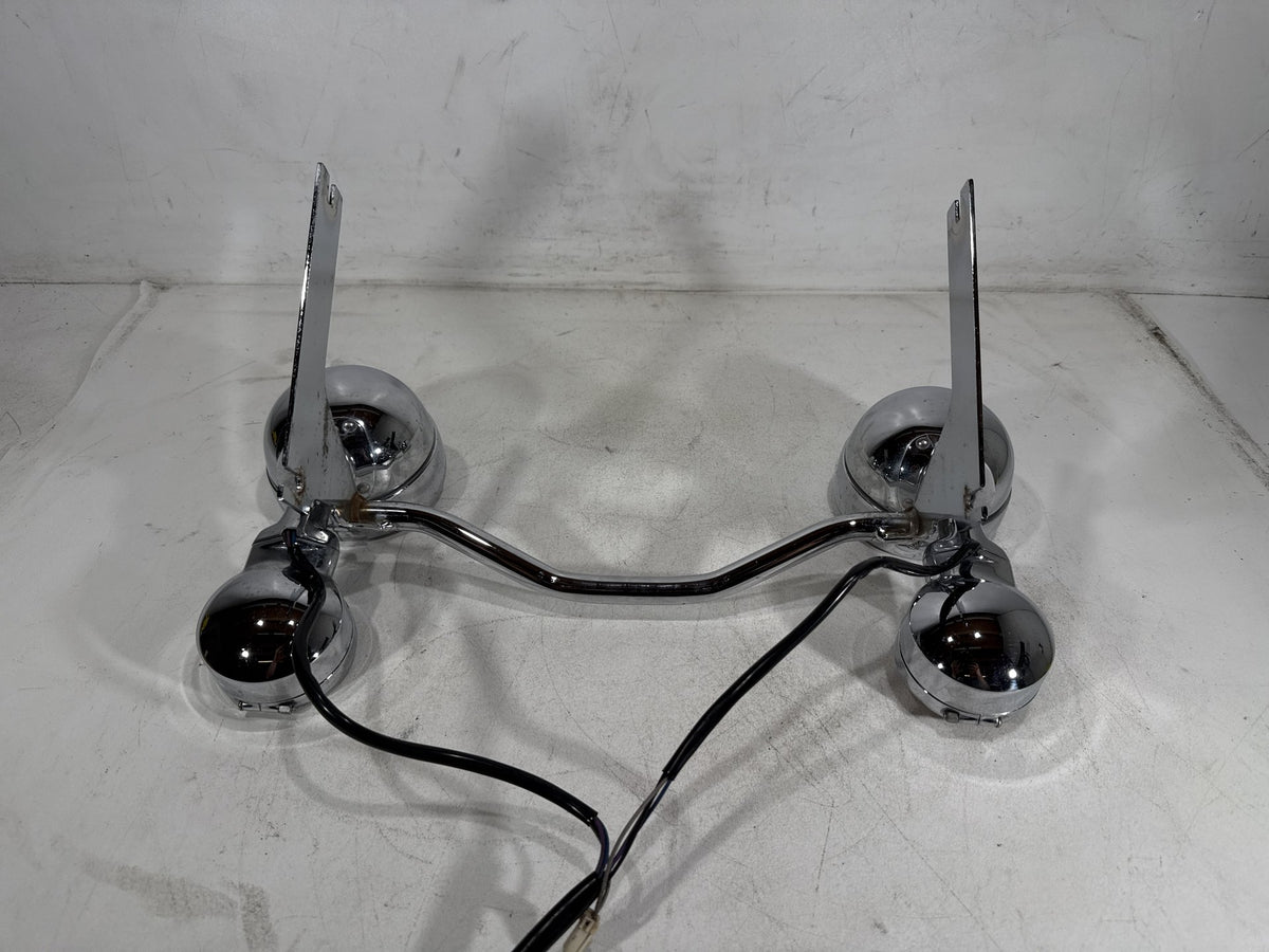 01 Harley Electra Touring Classic OEM Front Turn Signal Indicators Aux Light Bar
