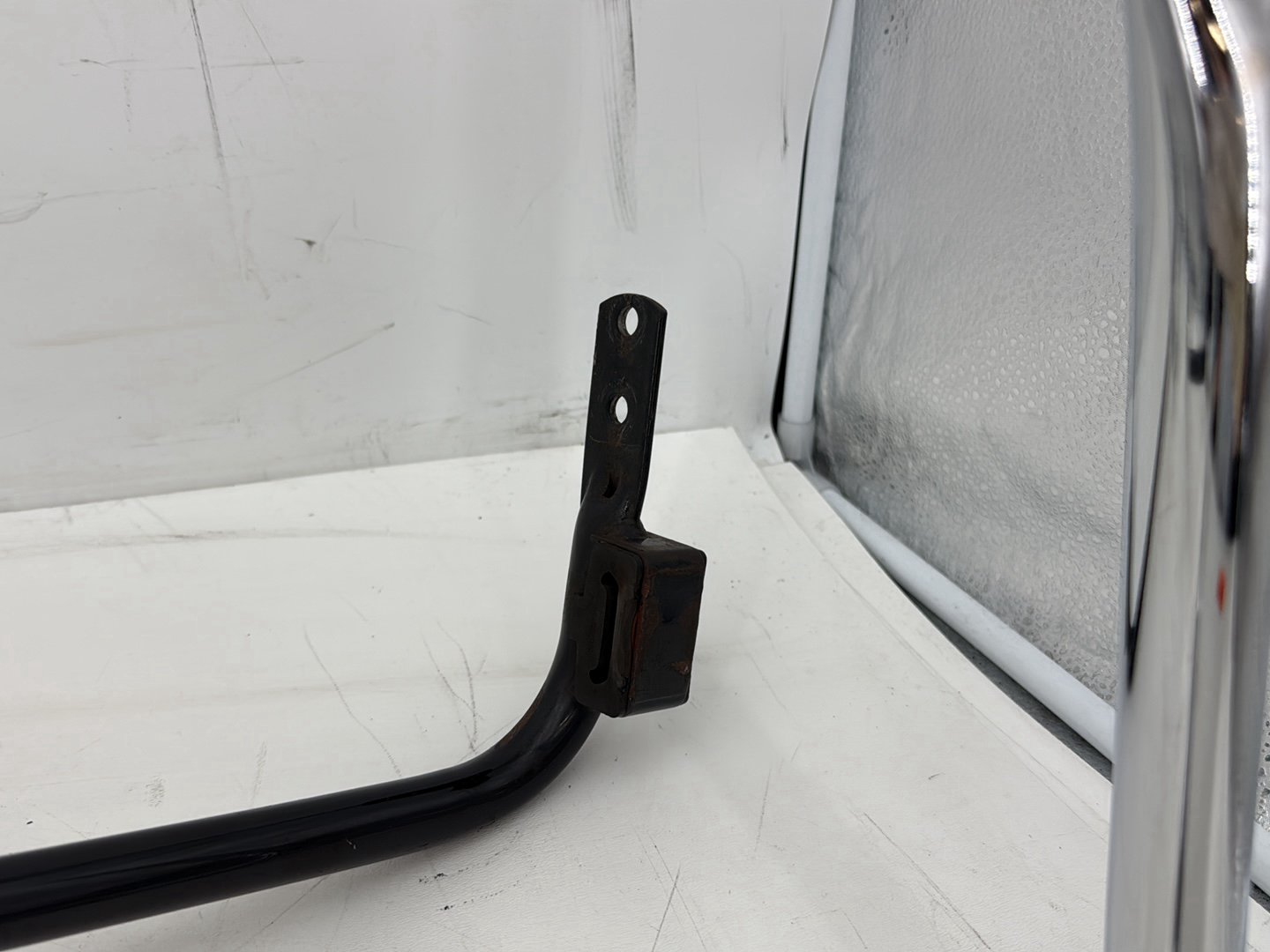 2006 Harley Electra Glide Touring Classic FLHTCI OEM Rear Left Right Saddlebag Guard Rails Bar