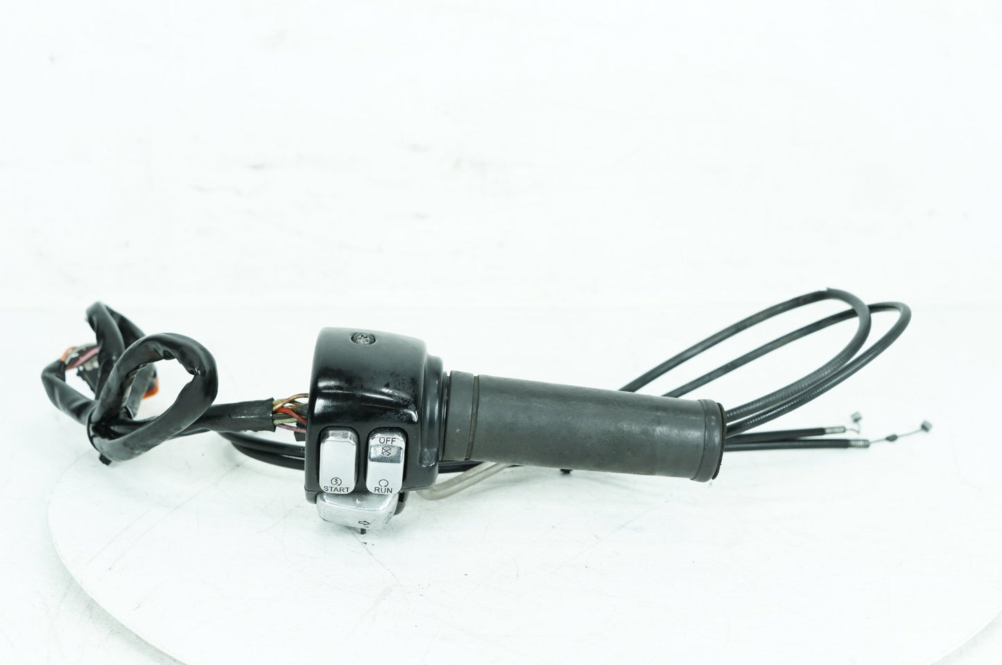 1999 - 2006 Harley-Davidson Touring Electra Glide Right Engine Start Kill Switches Controls 71684-06A