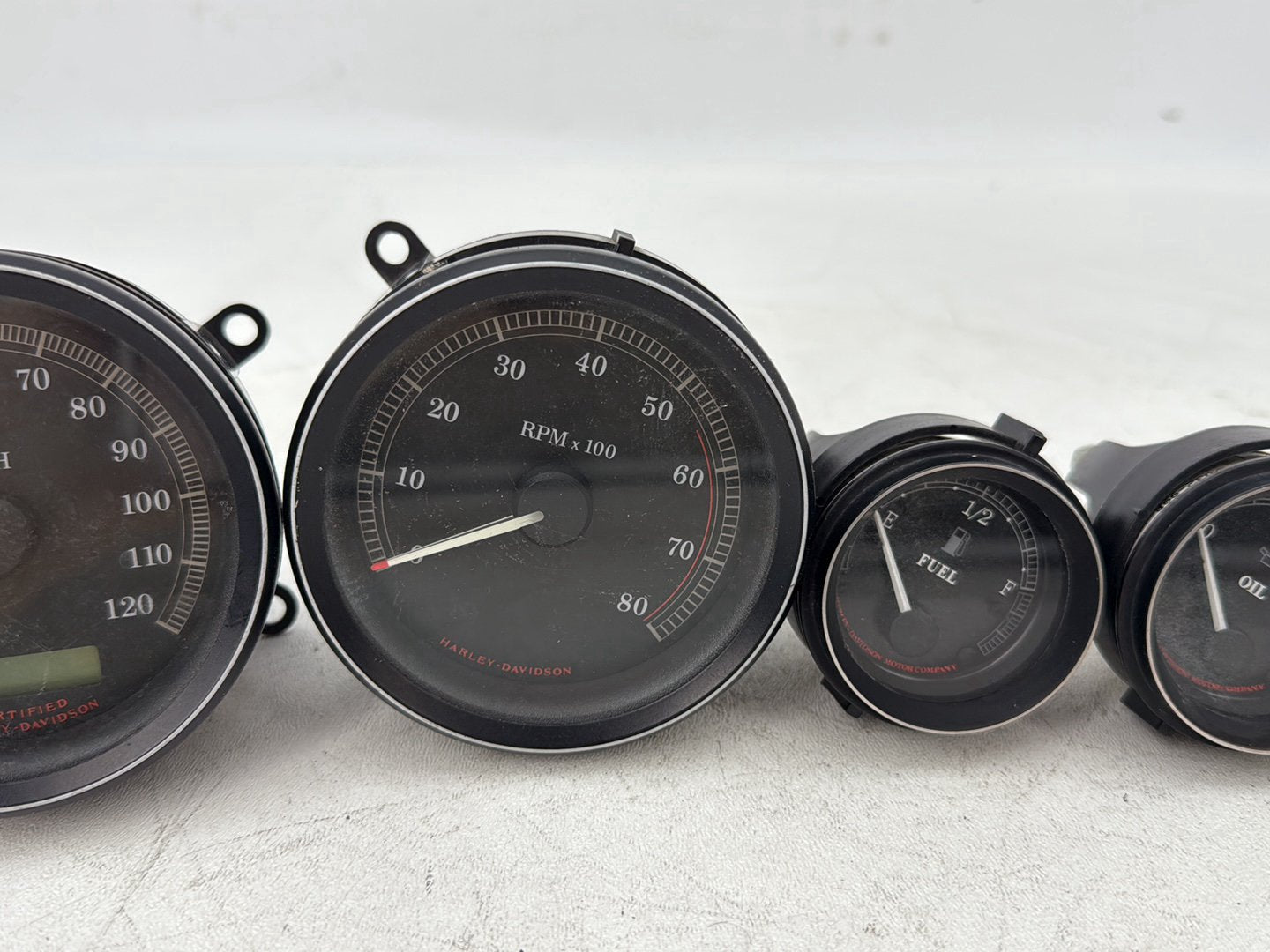 1999 - 2006 Harley-Davidson Touring Electra Glide Ultra Air Oil Volt Fuel Tacho Speedo Gauges 67349-04A , 67348-04D