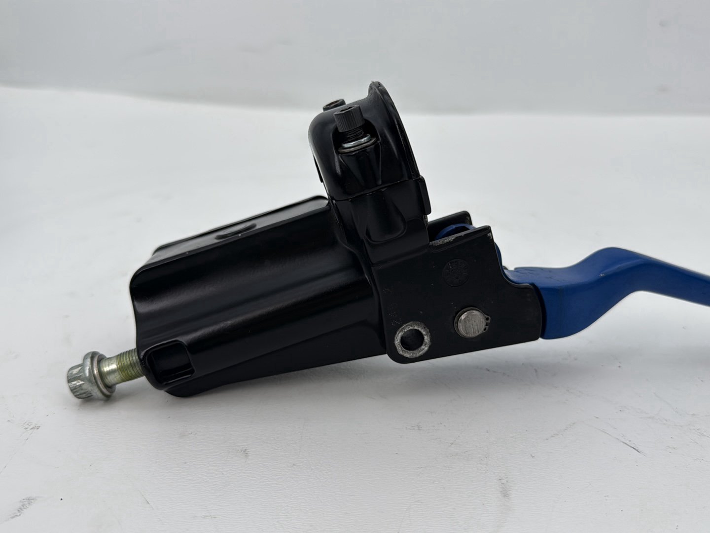1993 Harley Sportster XLH883H Hugger 883 OEM Front Right Brake Lever Master Cylinder