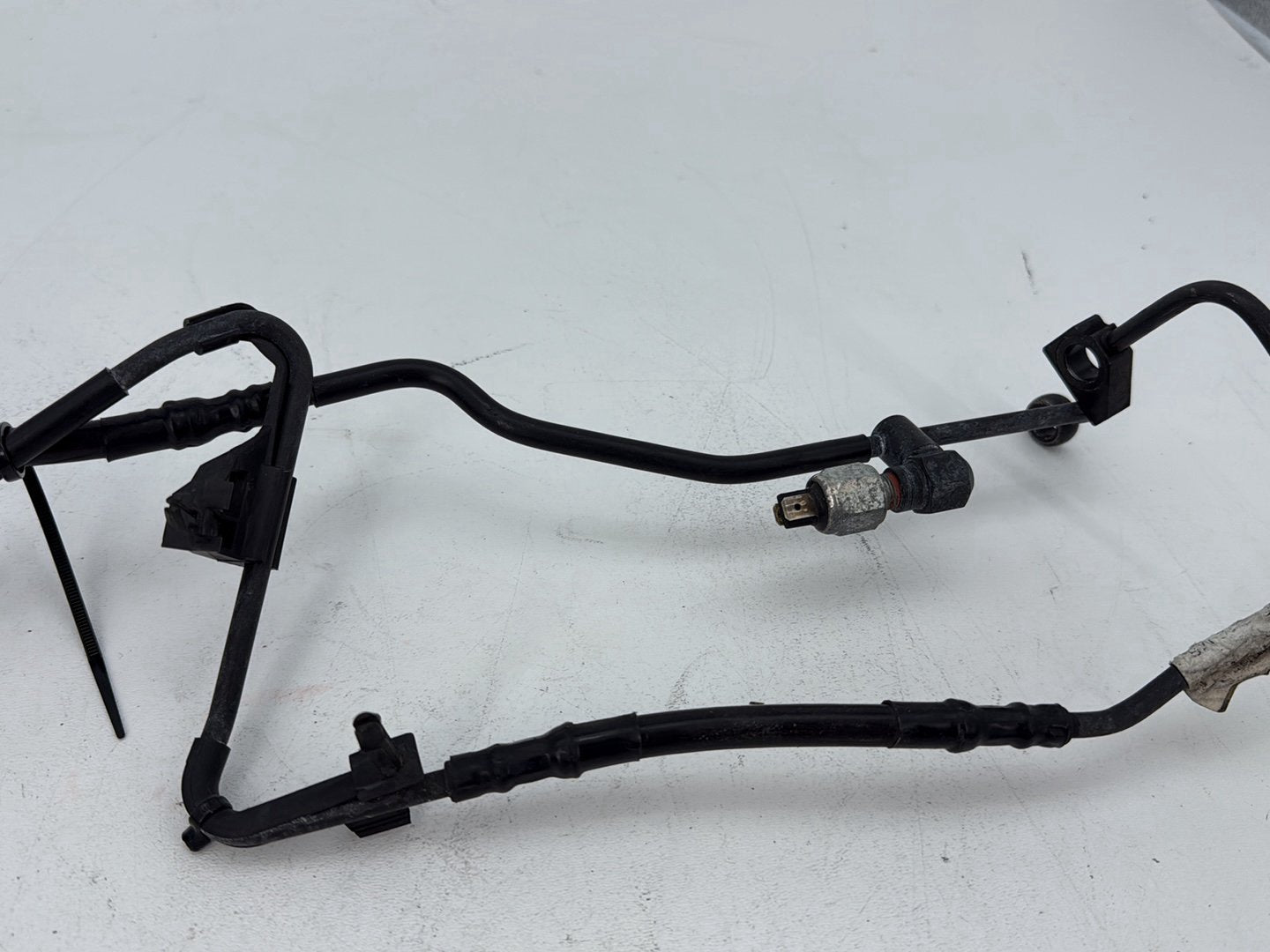 2014 Harley Electra Glide Touring CVO Screamin Eagle OEM Rear Brake Hose Line Pipe ABS
