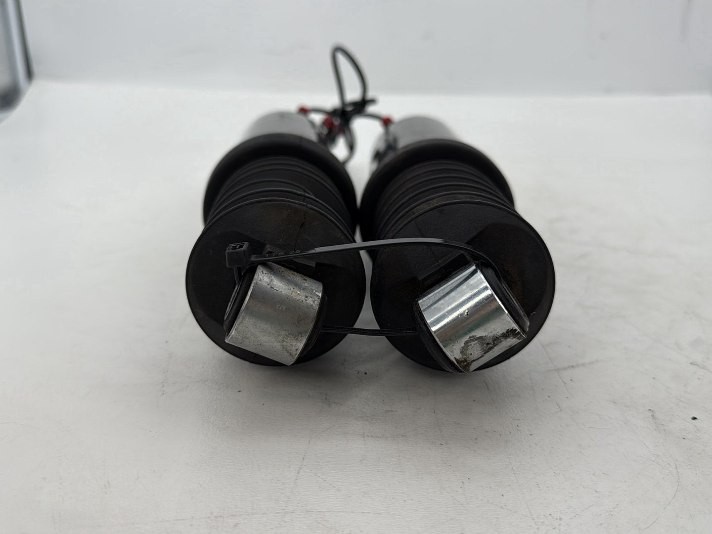 2008 Harley Touring FLHTCU Electra Glide Ultra OEM Rear Left Right Shock Absorbers