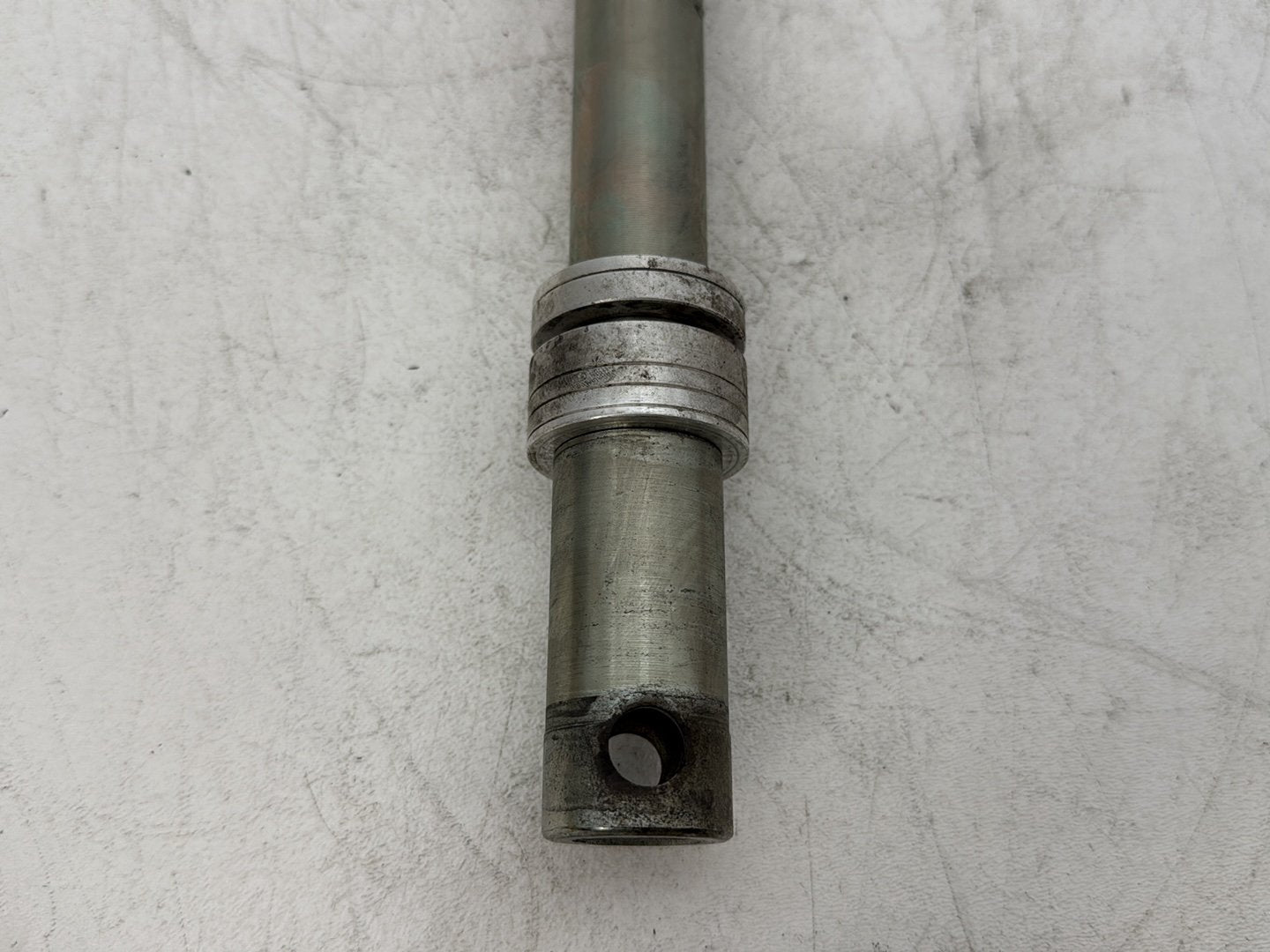 2009 Harley Sportster 883 Low XL883L OEM Front Wheel Axle Bolt Shaft