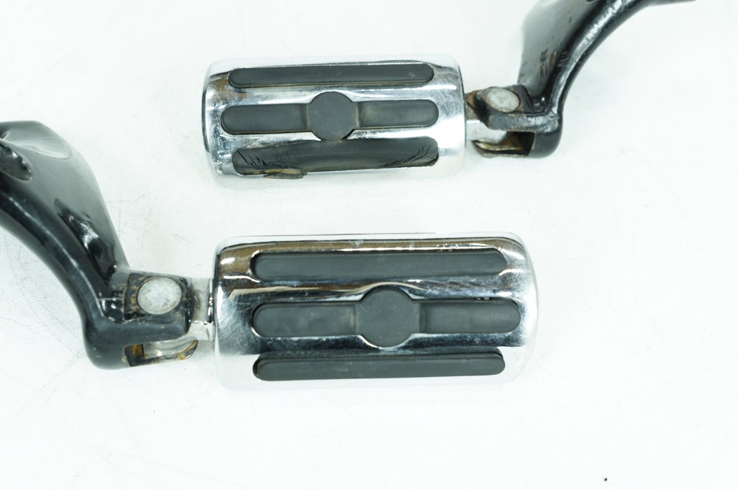 2004 - 2013 Harley-Davidson Sportster Custom Passenger Left & Right Foot Pegs 49314-04